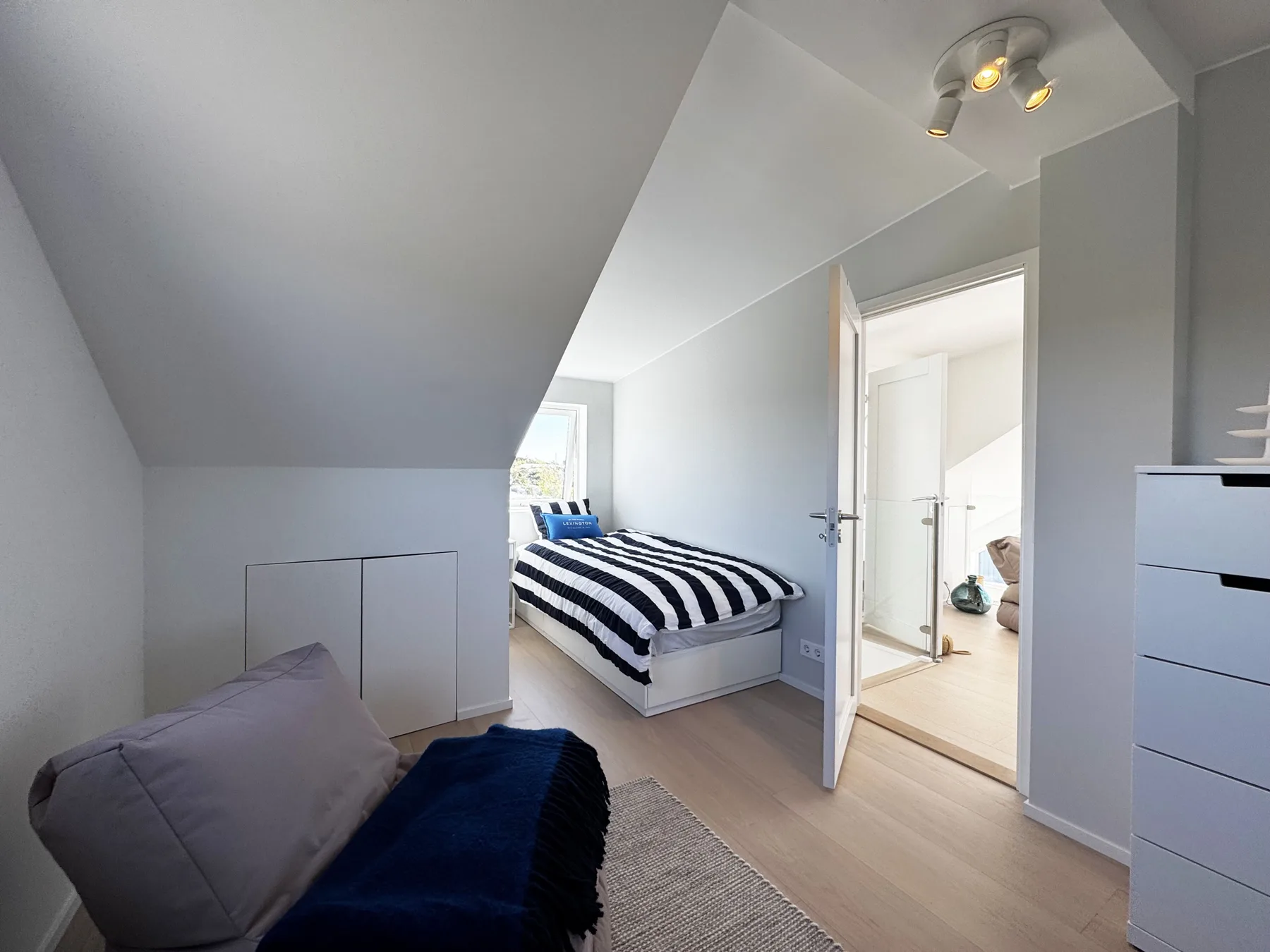 Welcome to a charming holiday home in Västra Frölunda | SE08083