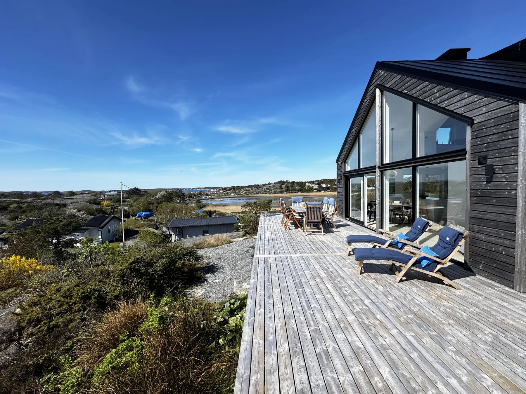 Welcome to a charming holiday home in Västra Frölunda | SE08083