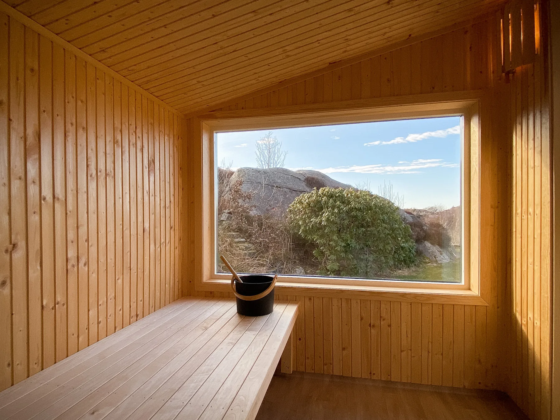 Architect-designed villa with pool, sauna and sea view in Mjörn | SE09124