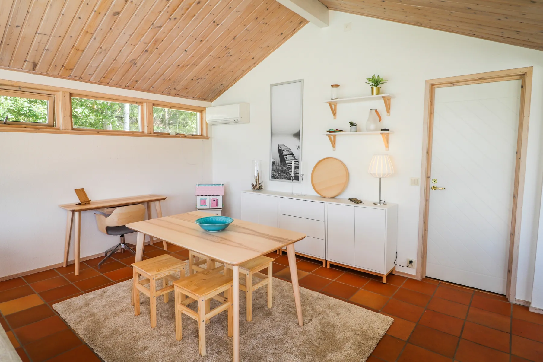 Architect-designed villa with pool, sauna and sea view in Mjörn | SE09124