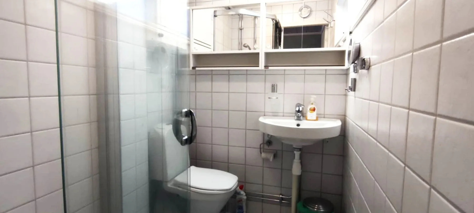 Stay central & close to the sea in Henån | SE09155