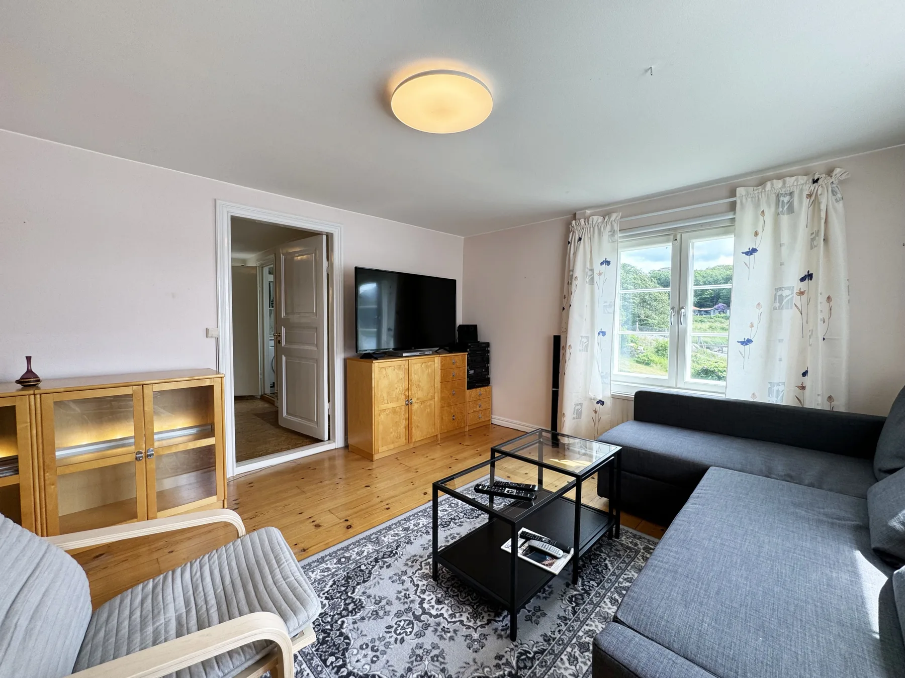 Unique beach villa with own jetty in Hamburgsund | SE09068