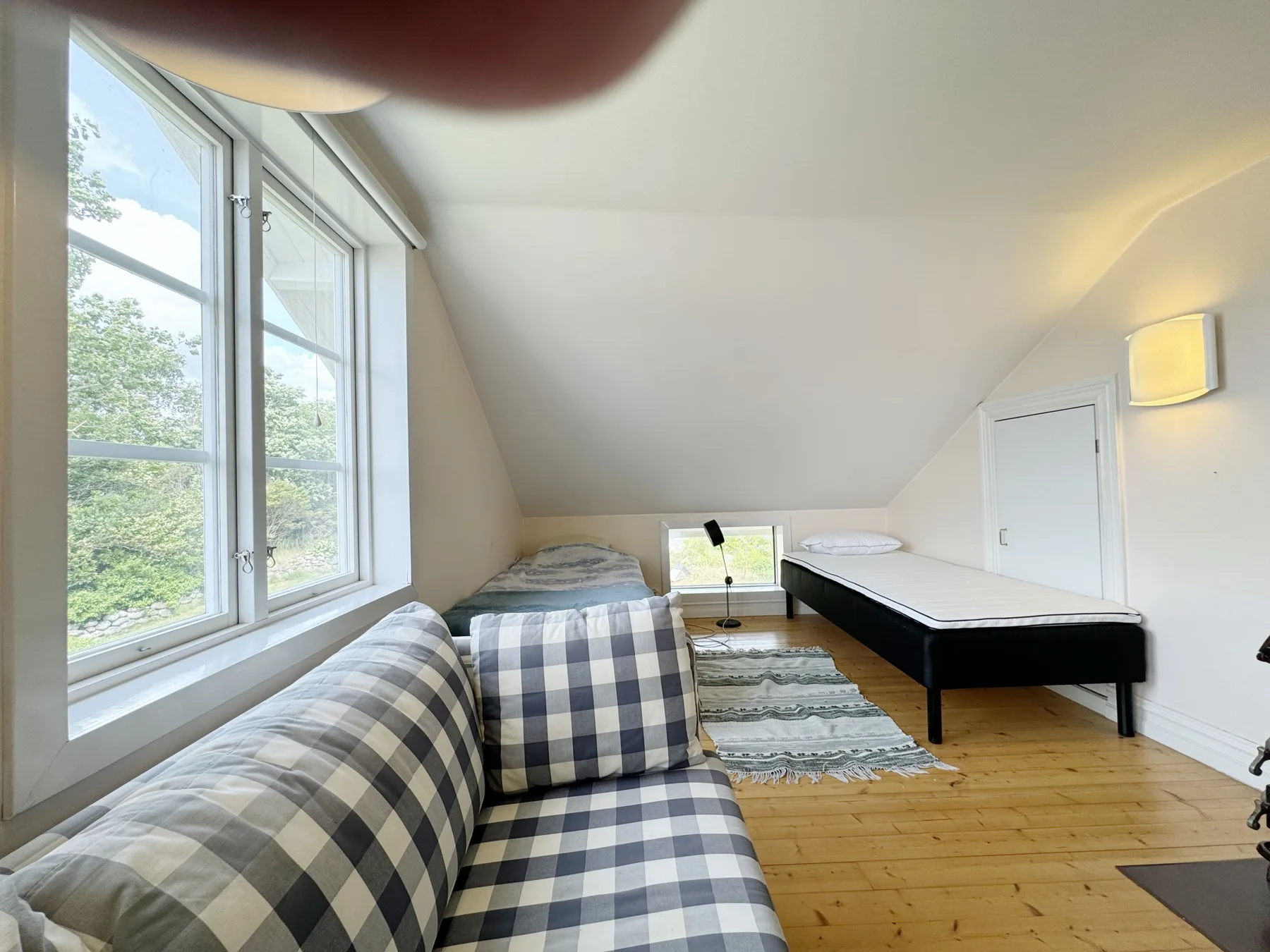 Unique beach villa with own jetty in Hamburgsund | SE09068