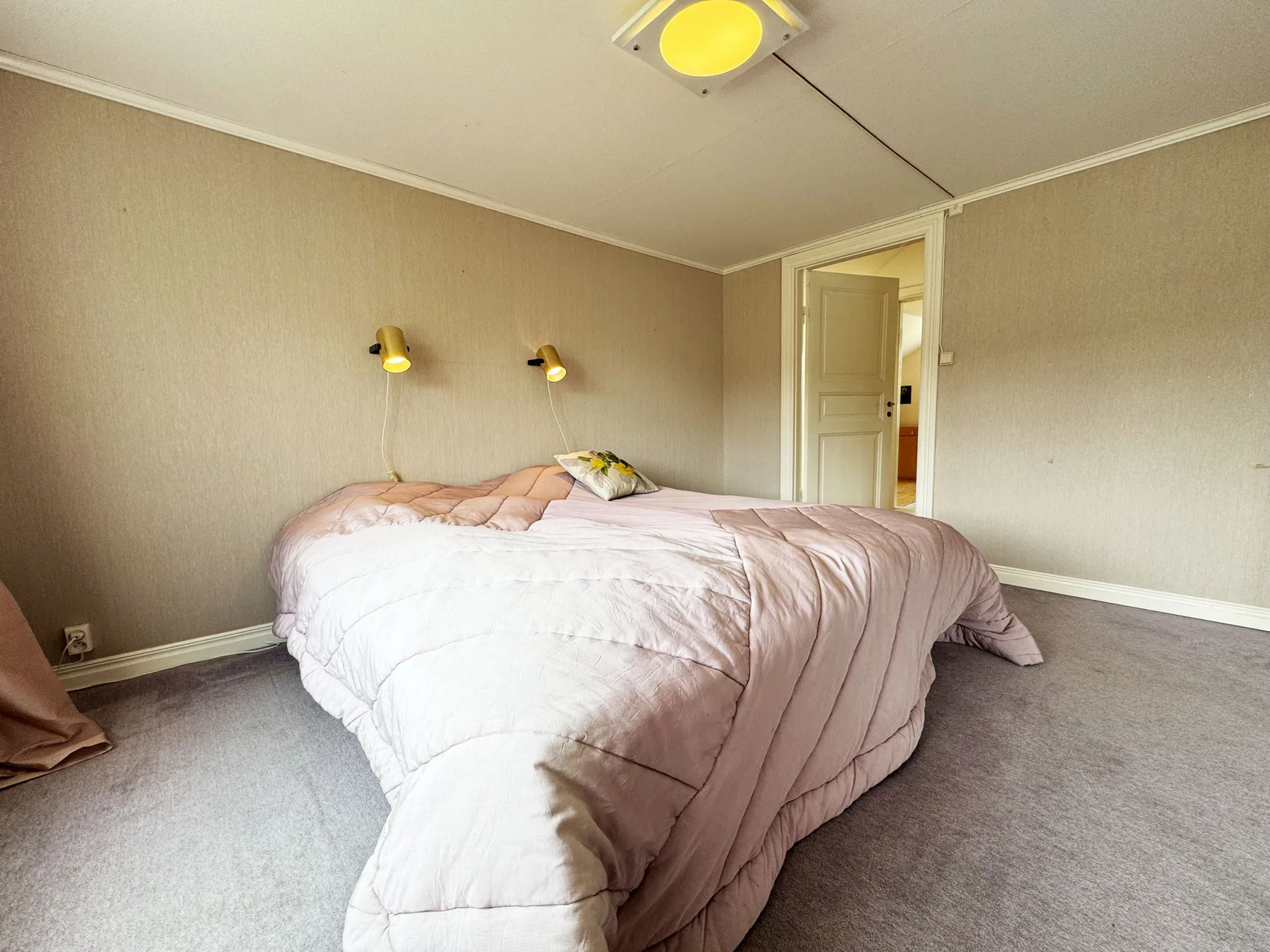 Unique beach villa with own jetty in Hamburgsund | SE09068