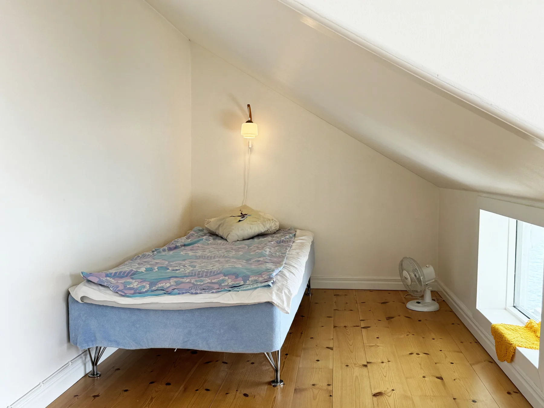 Unique beach villa with own jetty in Hamburgsund | SE09068