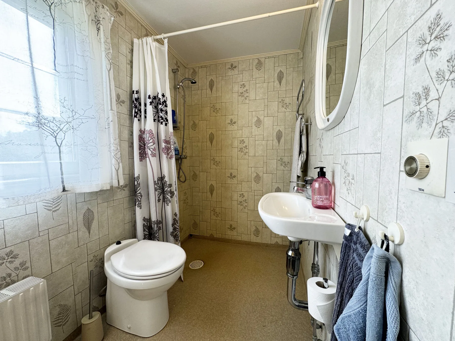 Unique beach villa with own jetty in Hamburgsund | SE09068