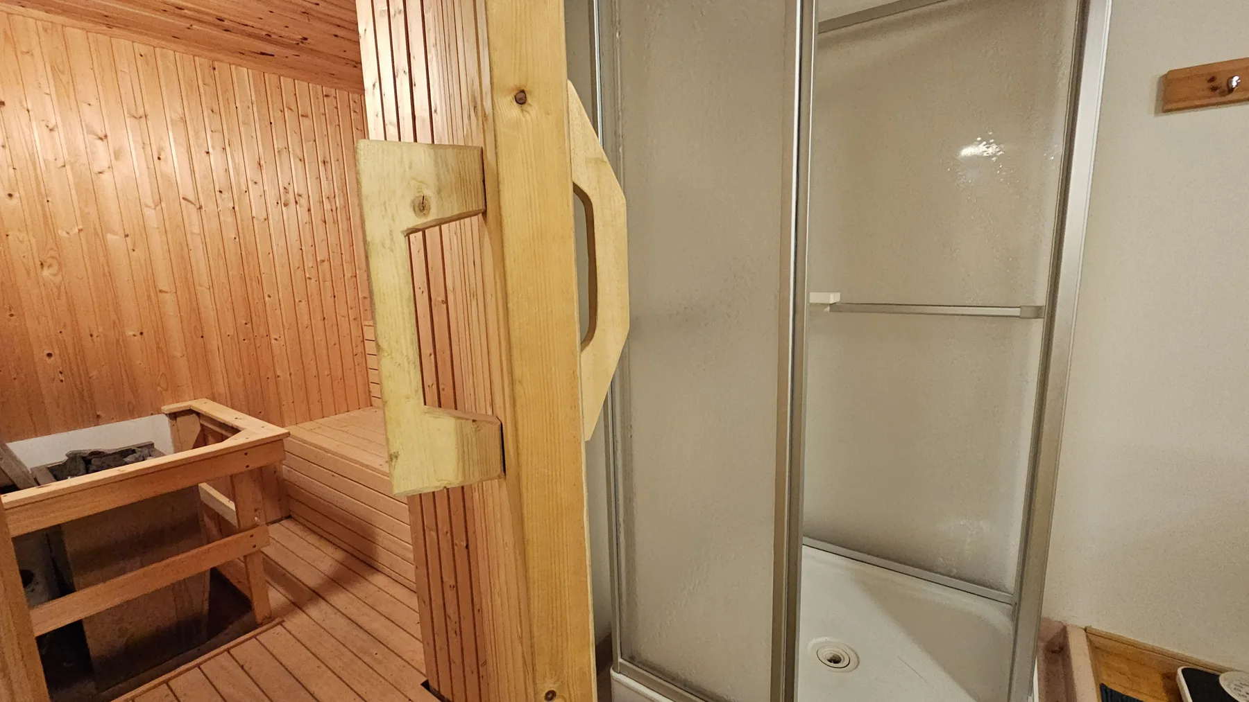 Spacious house with sauna on Orust | SE09182