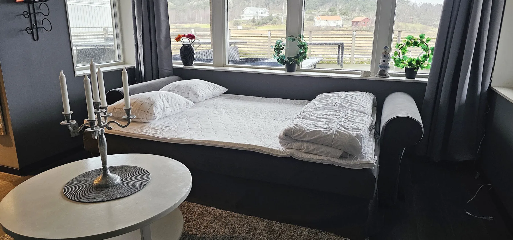 Apartment in Höviksnäs, 300 m from the sea with a view of the Tjörn Bridge | SE09112