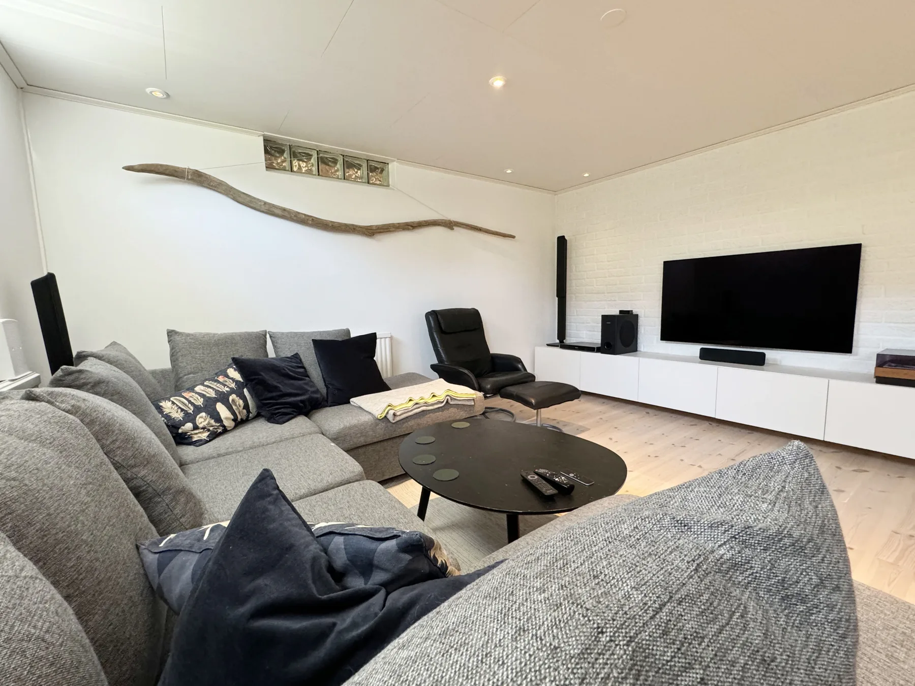 Lovely villa with a good standard in Karlsborg | SE08057