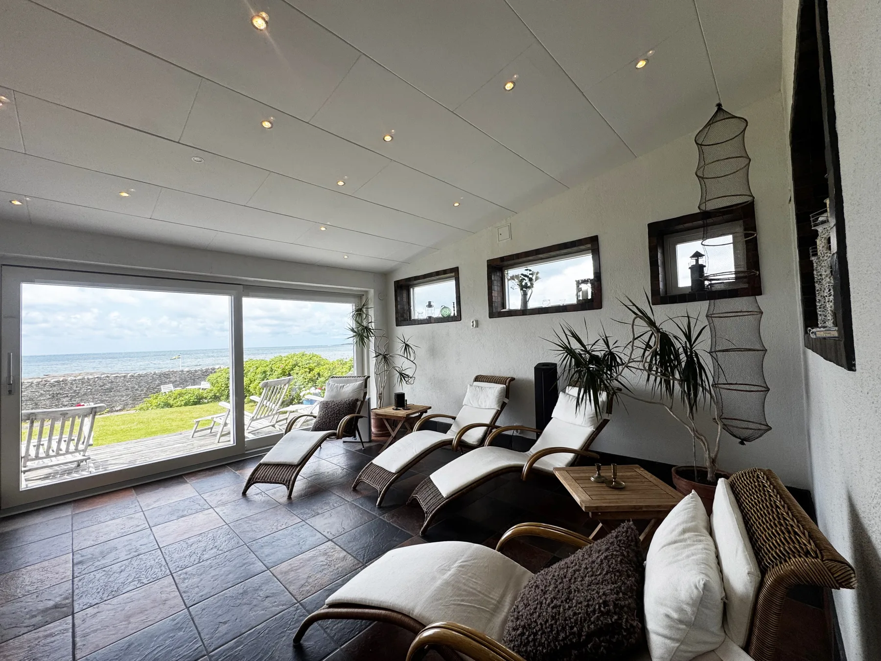 Exclusive Beachfront Villa in Åsa – Sauna, Jacuzzi & Panoramic Sea View | SE02102