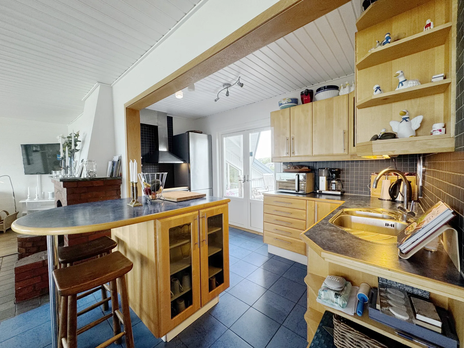 Exclusive Beachfront Villa in Åsa – Sauna, Jacuzzi & Panoramic Sea View | SE02102