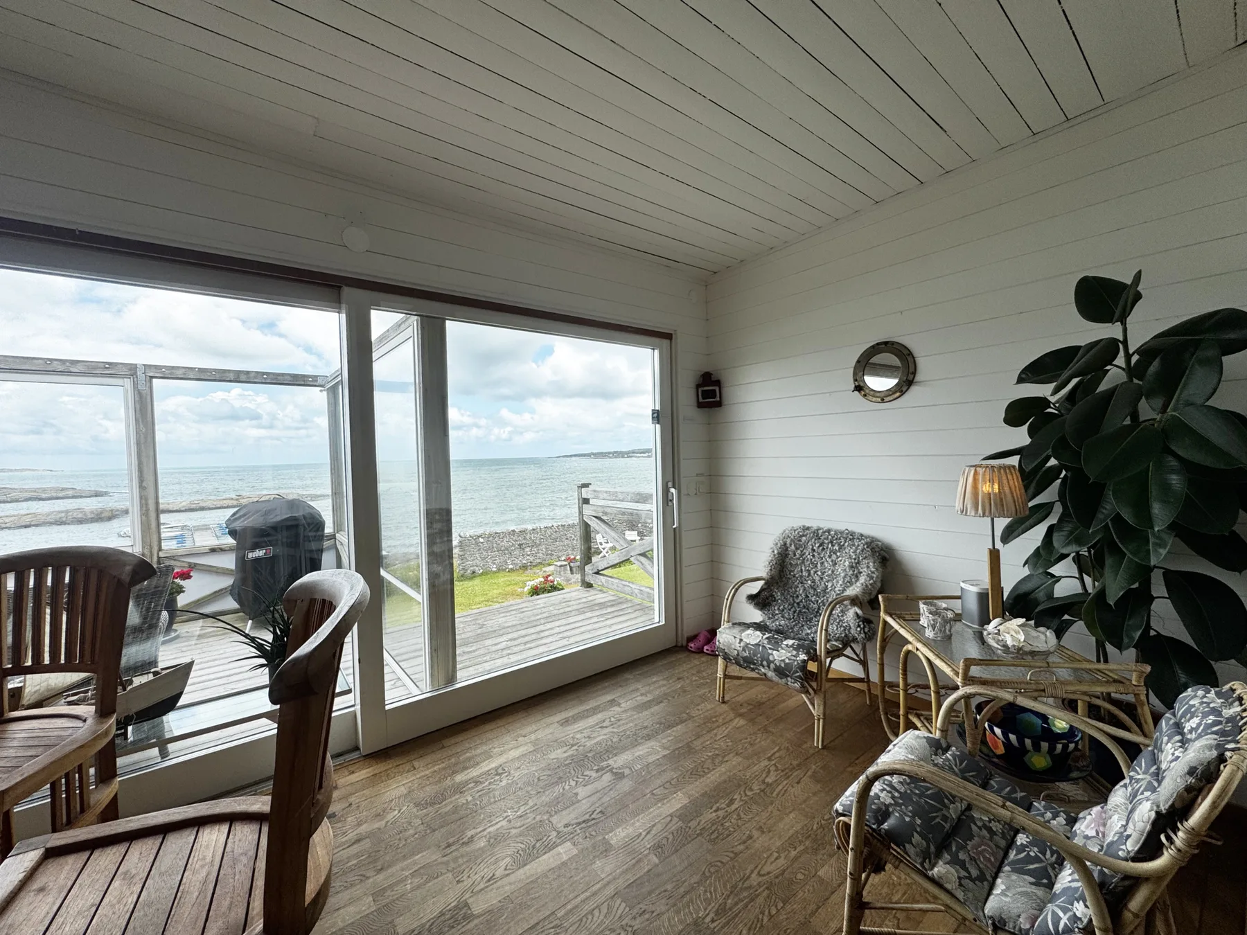 Exclusive Beachfront Villa in Åsa – Sauna, Jacuzzi & Panoramic Sea View | SE02102