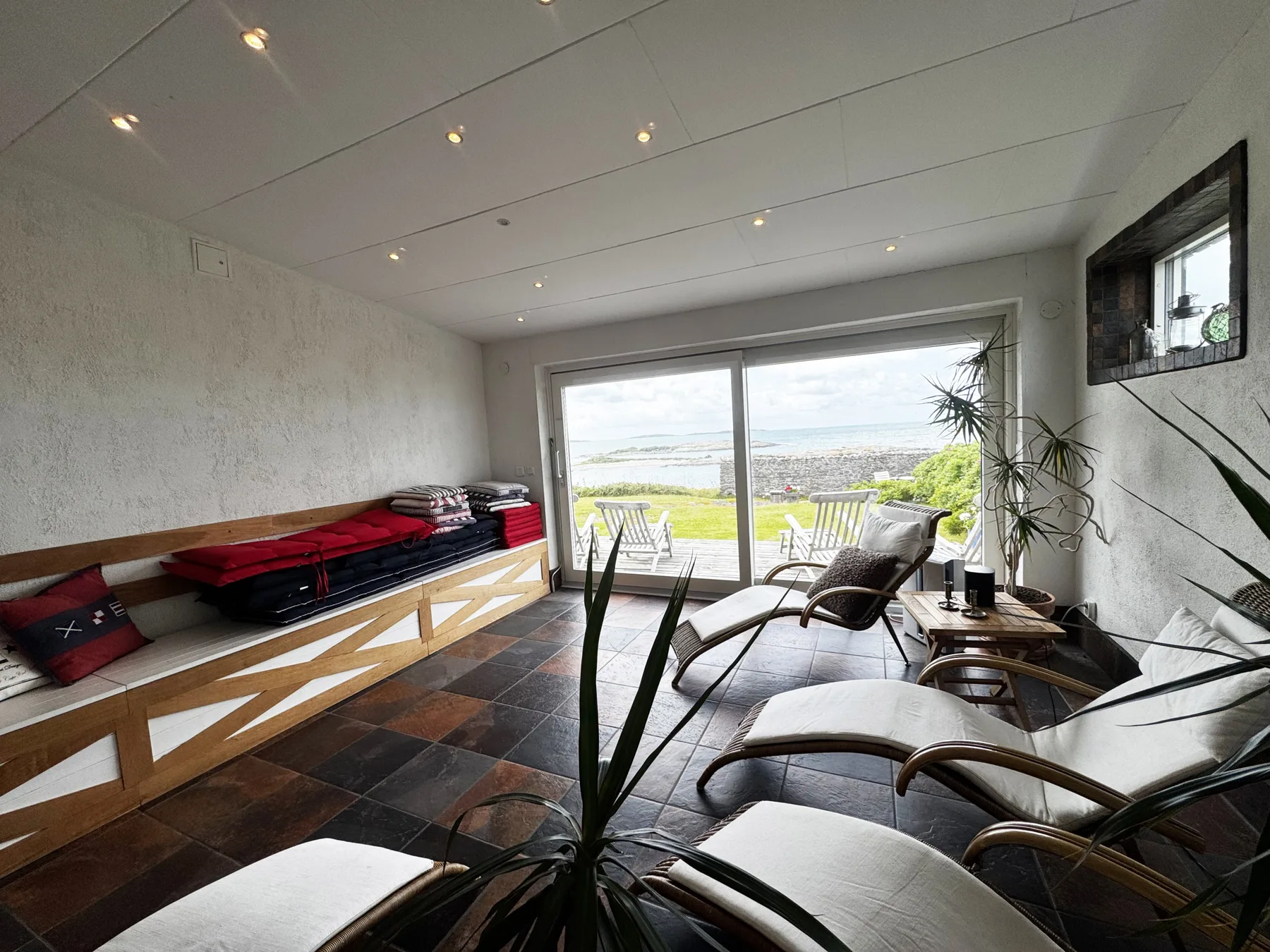 Exclusive Beachfront Villa in Åsa – Sauna, Jacuzzi & Panoramic Sea View | SE02102