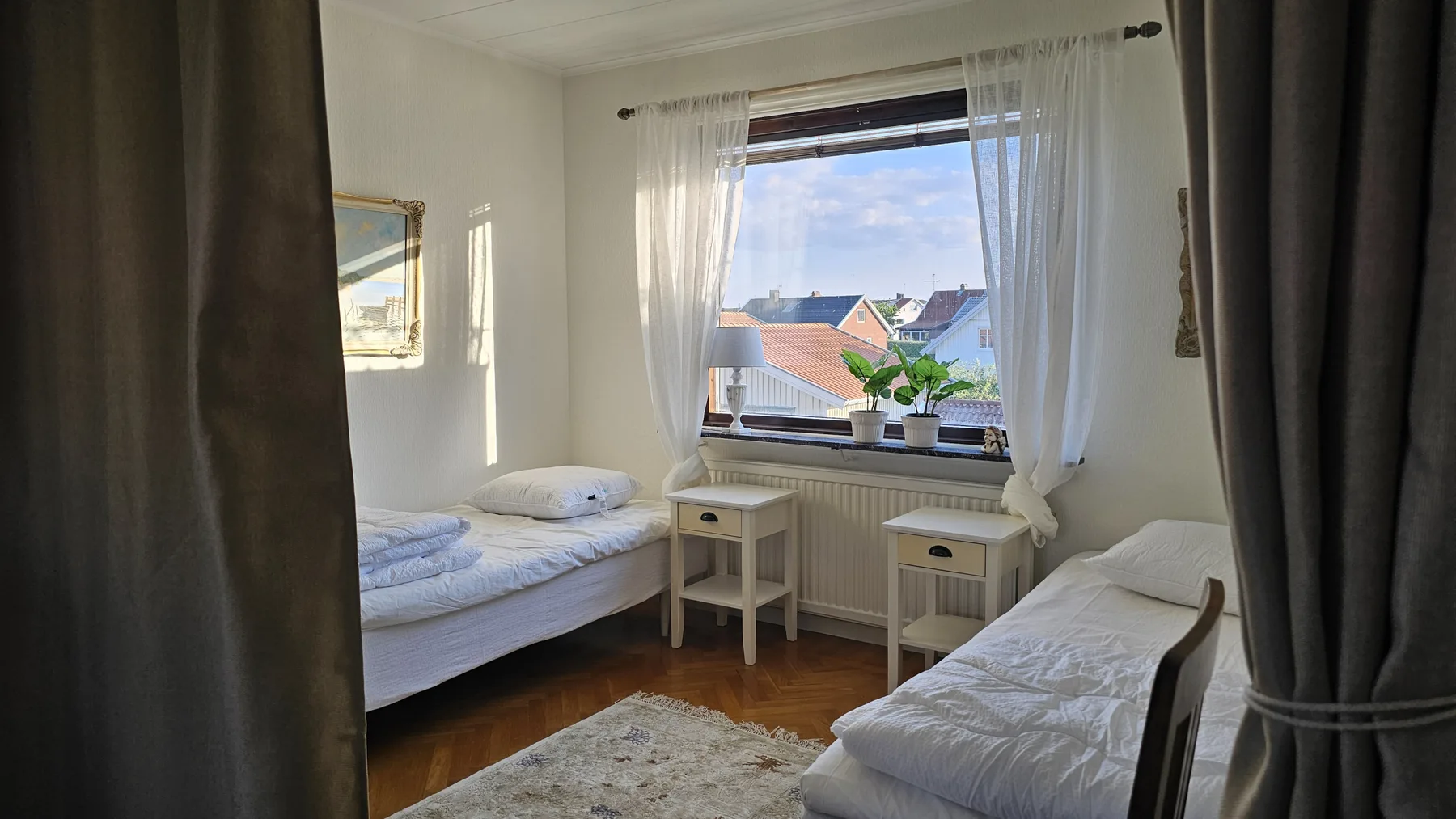 House near the sea and town centre in Skärhamn | SE0910707