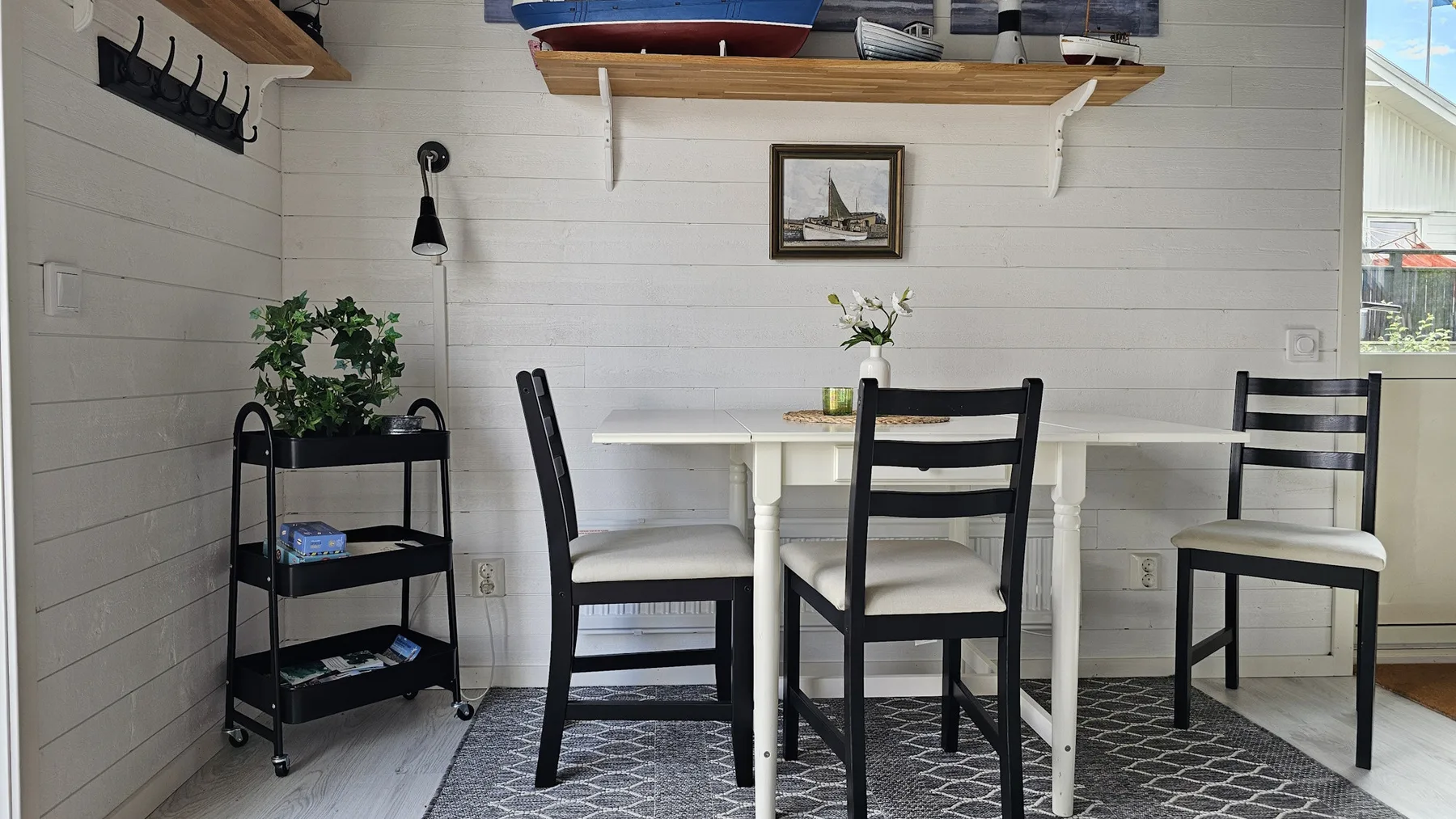 Cottage with sea view in Rönnäng | SE09148