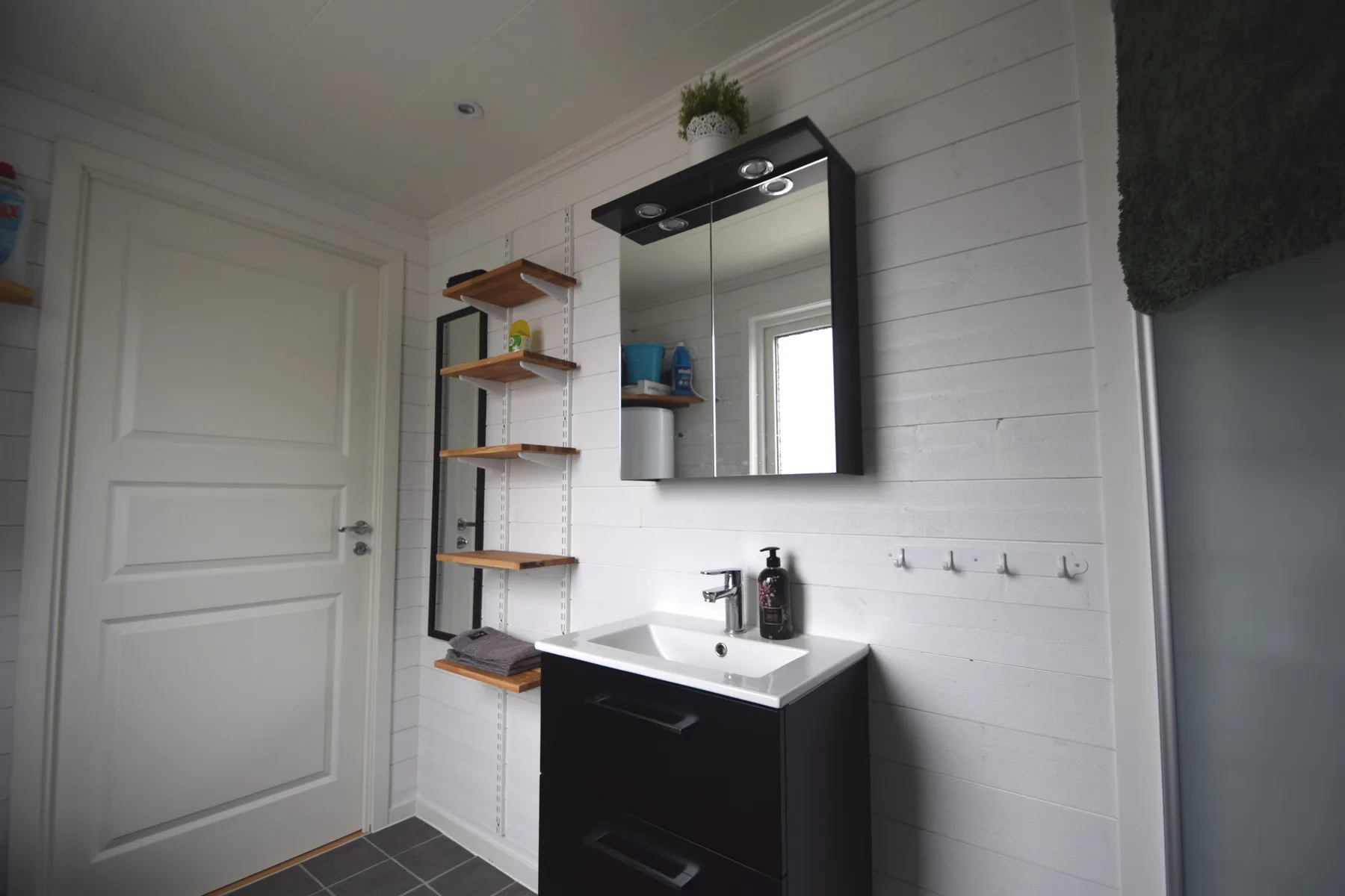 Cottage with sea view in Rönnäng | SE09148