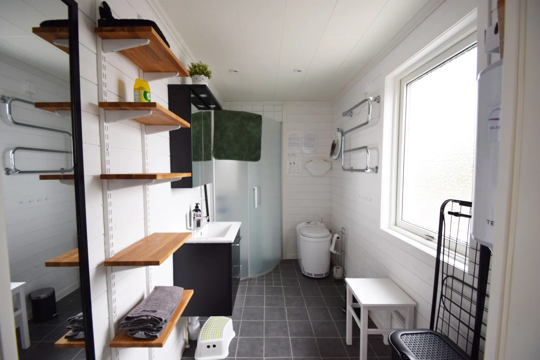 Cottage with sea view in Rönnäng | SE09148