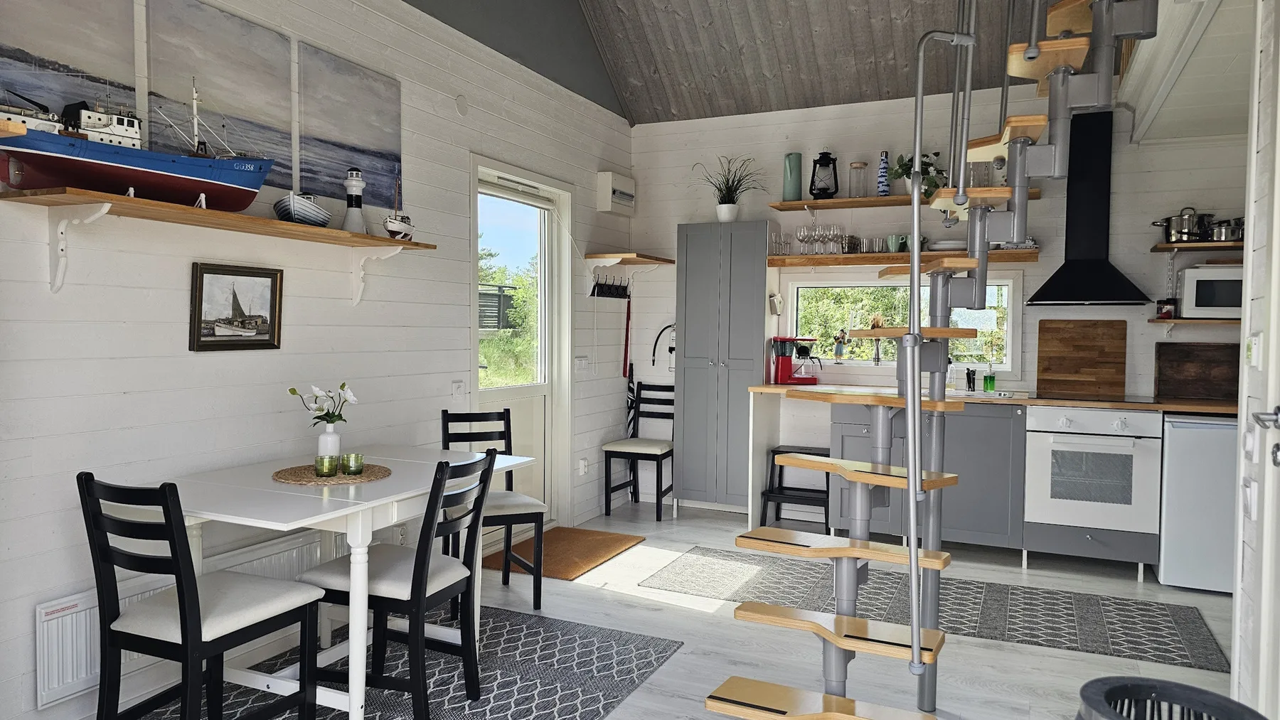 Cottage with sea view in Rönnäng | SE09148