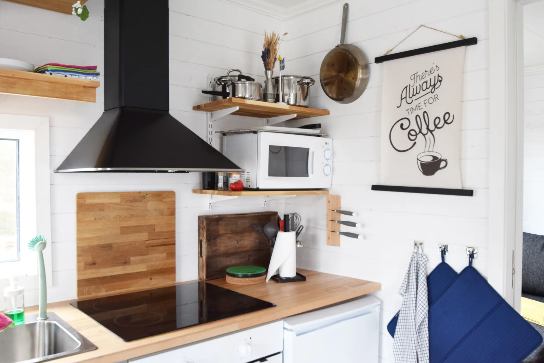 Cottage with sea view in Rönnäng | SE09148