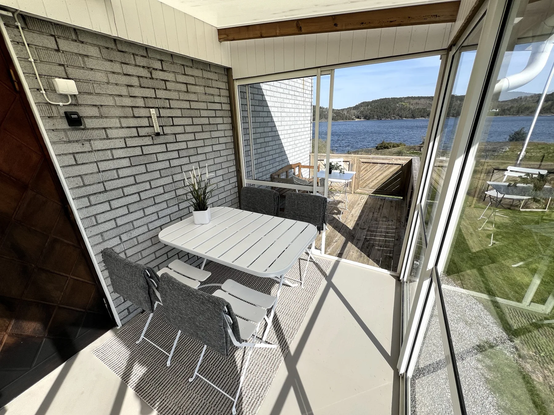 Private oasis with sea view & private jetty | SE09154