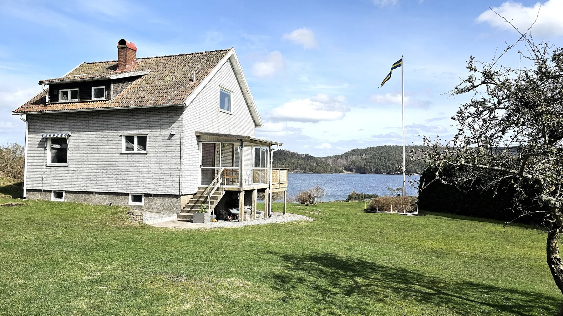 Private oasis with sea view & private jetty | SE09154