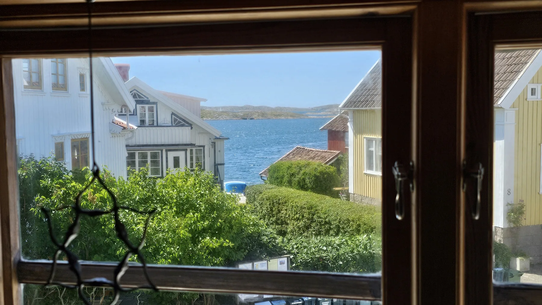West Coast house 50m from the harbor in Edshultshall | SE09108