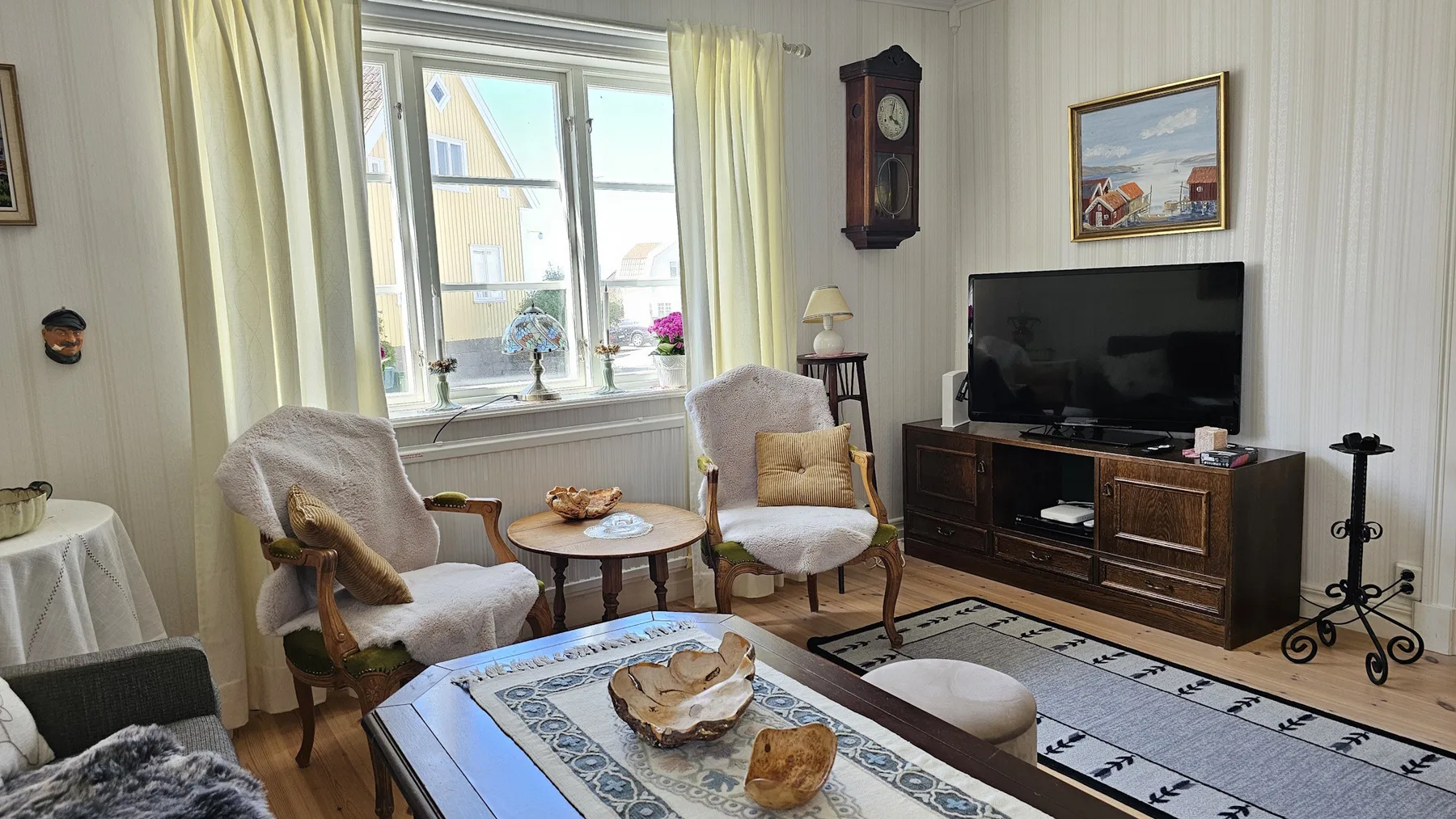 West Coast house 50m from the harbor in Edshultshall | SE09108