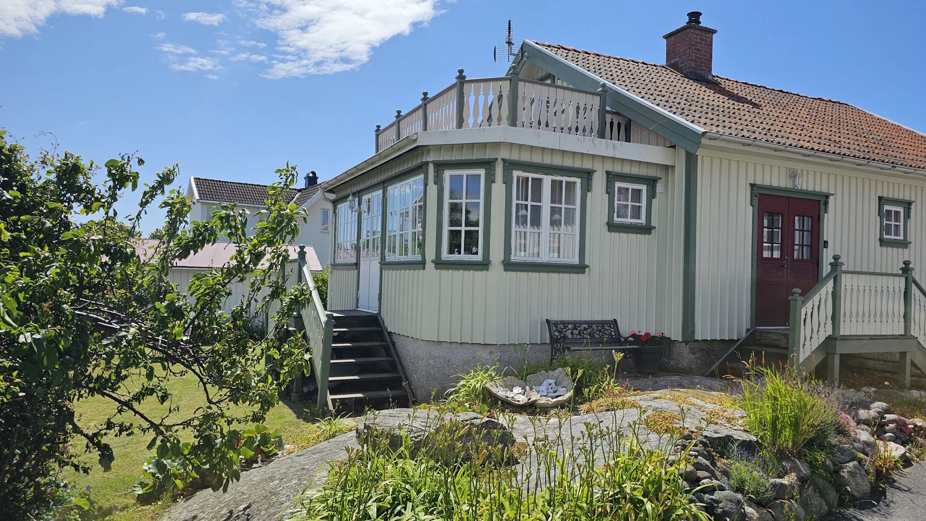 West Coast house 50m from the harbor in Edshultshall | SE09108