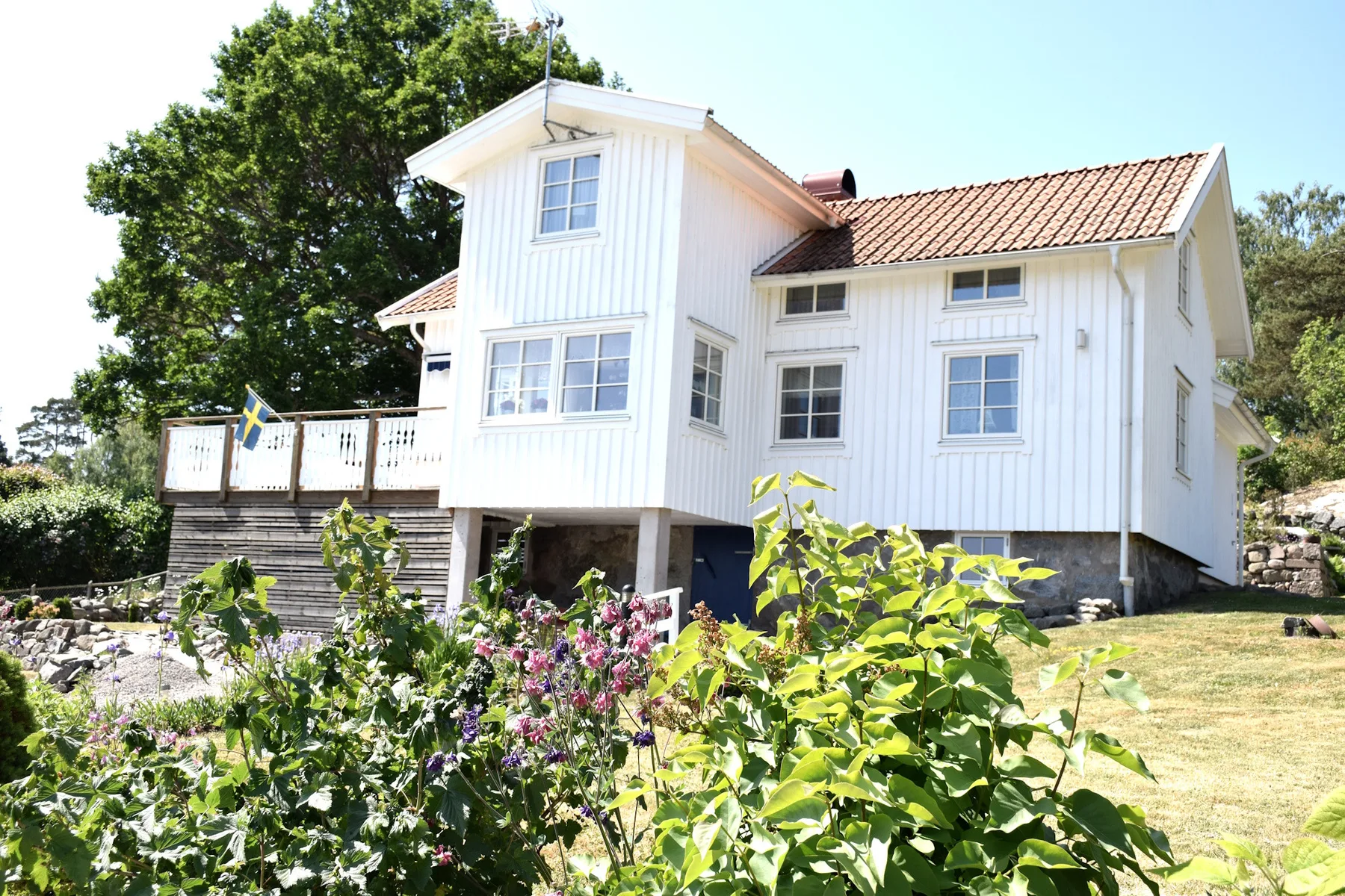 Villa with Sea View & 250 m to the sea | SE09161