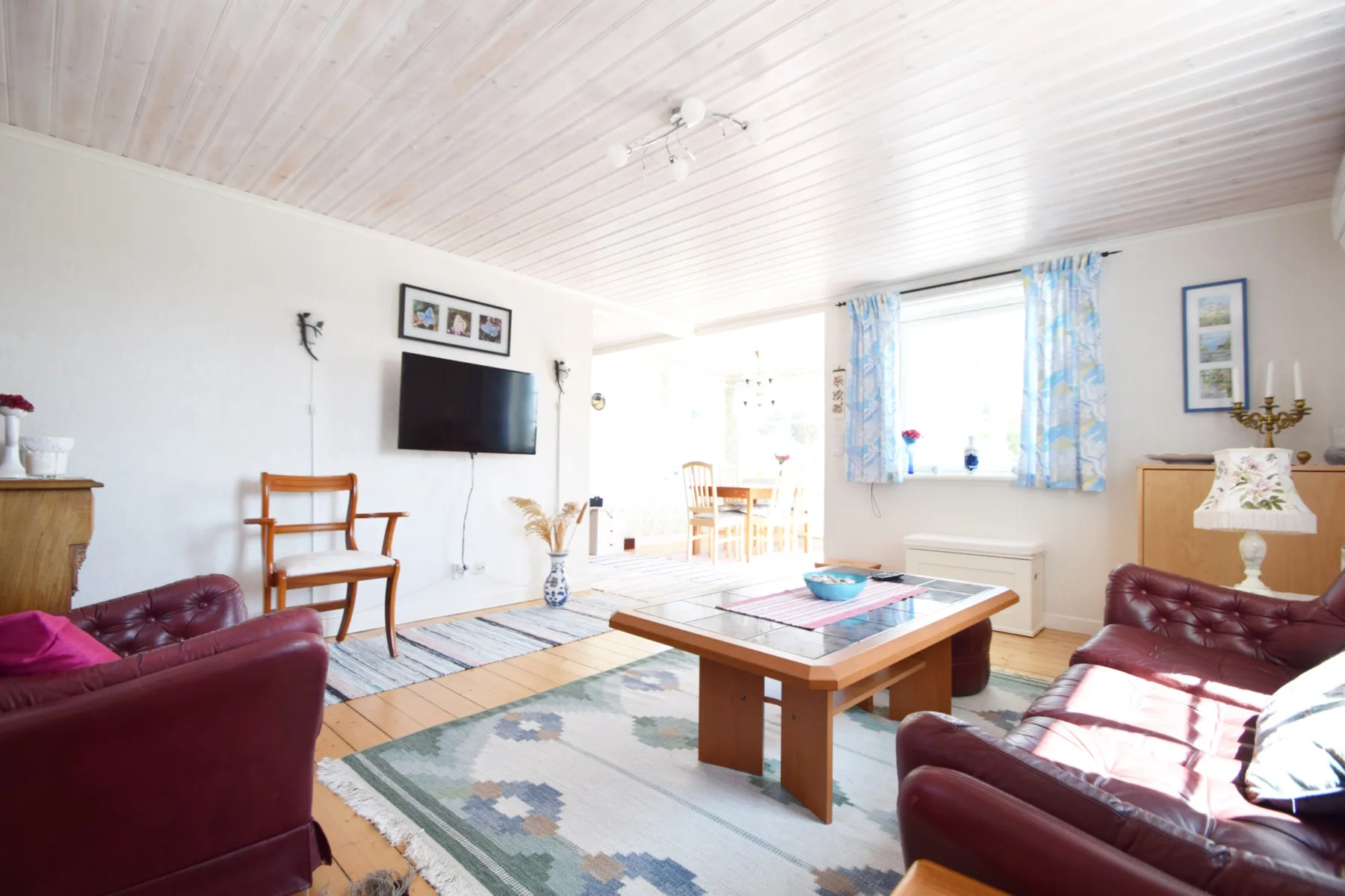 Villa with Sea View & 250 m to the sea | SE09161