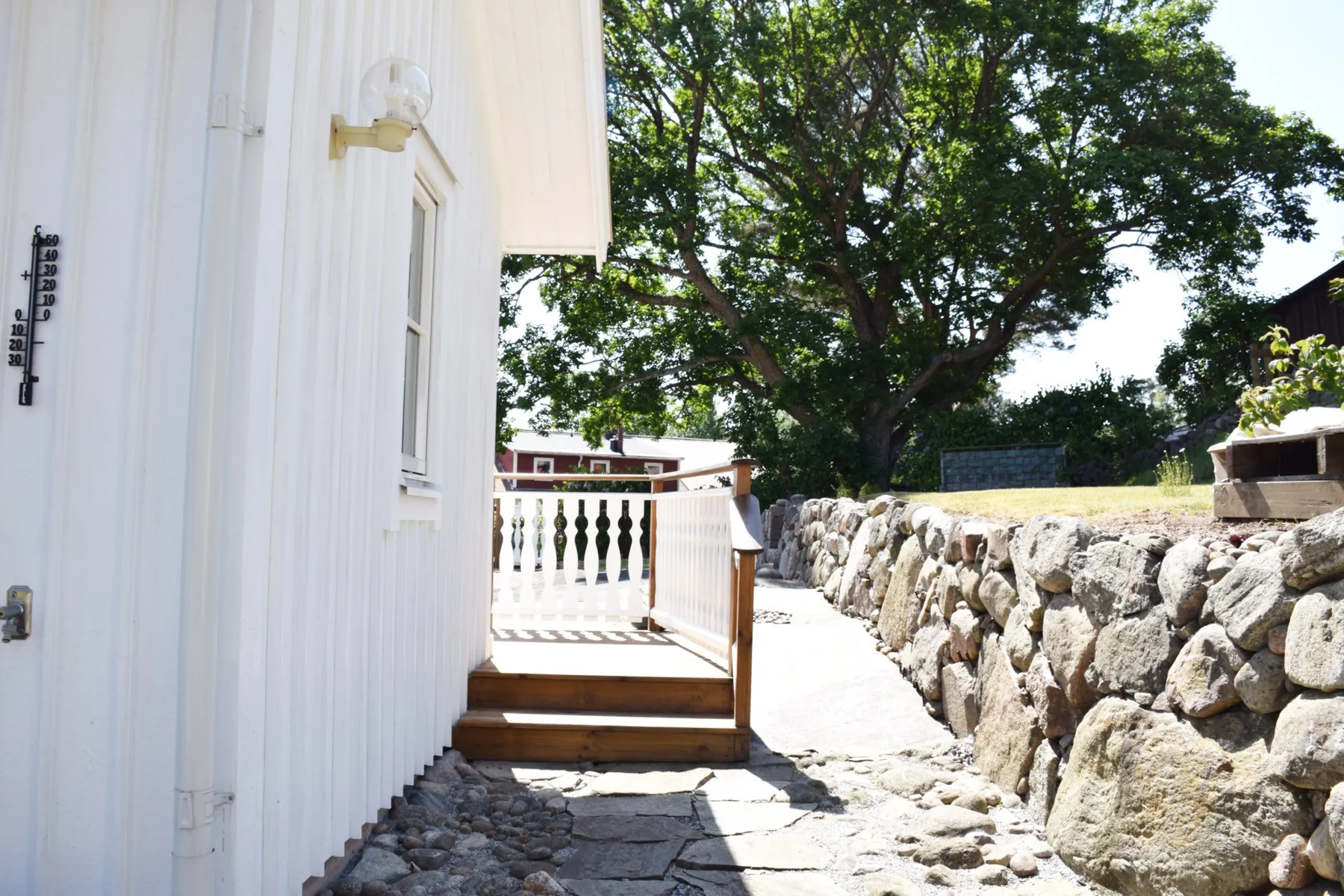 Villa with Sea View & 250 m to the sea | SE09161