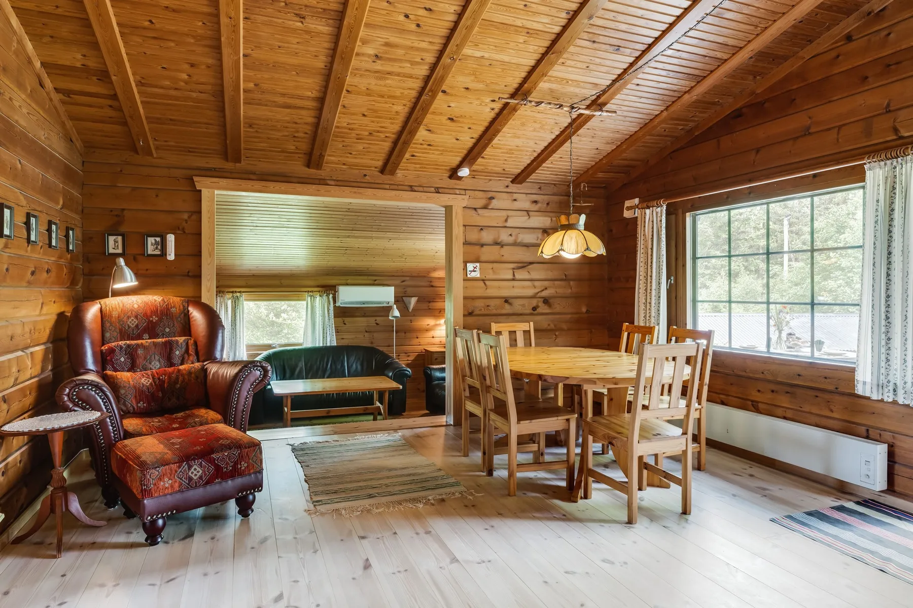 Cozy cottage with proximity to fishing | SE02005