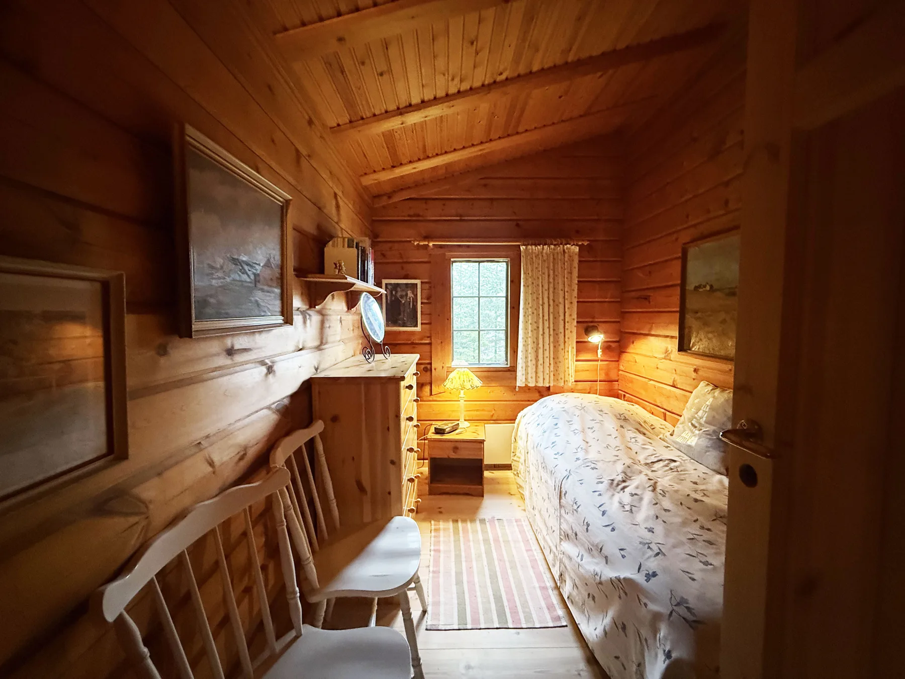 Cozy cottage with proximity to fishing | SE02005
