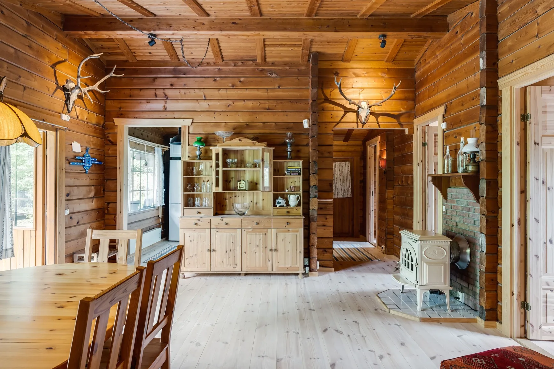 Cozy cottage with proximity to fishing | SE02005
