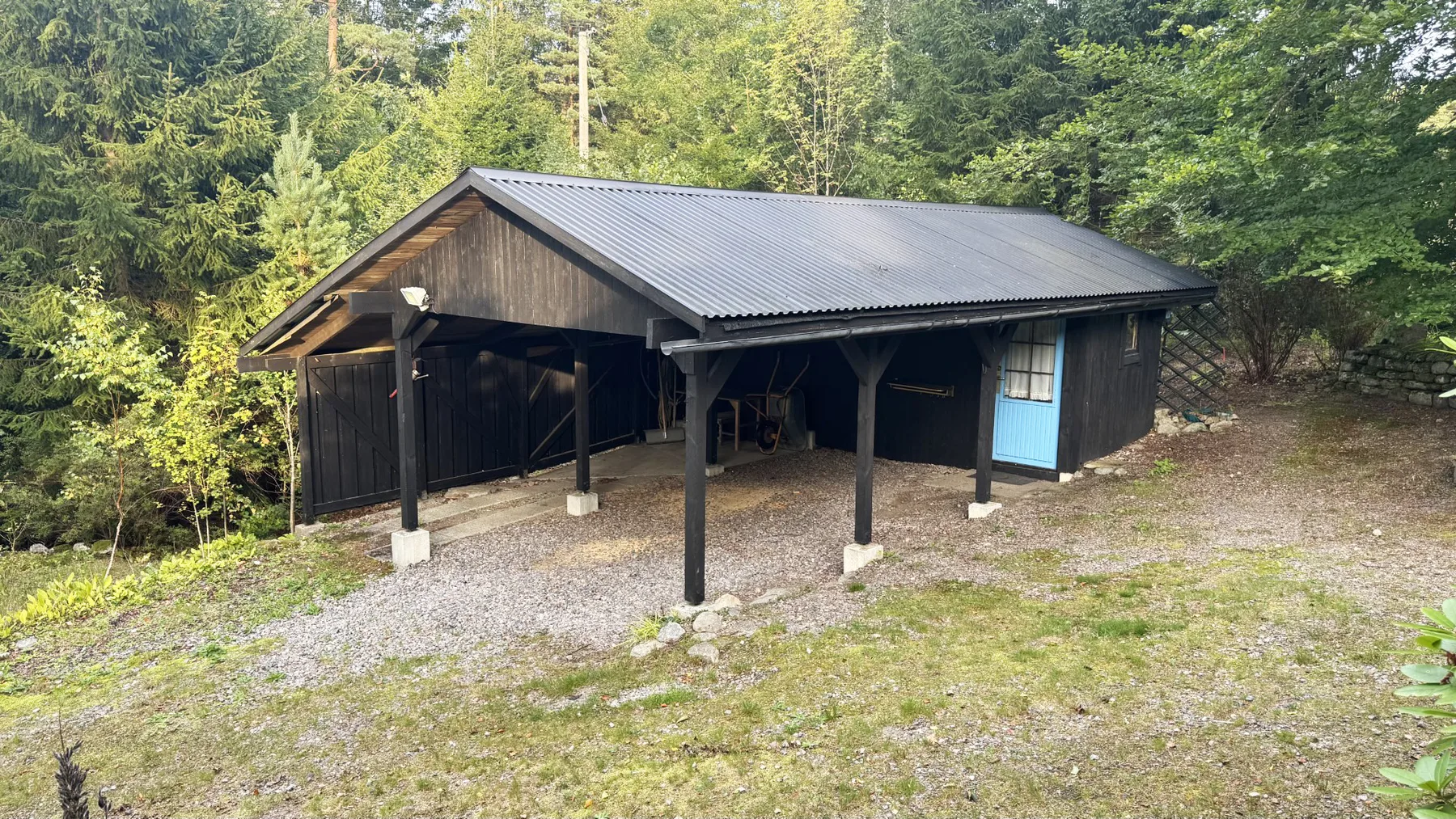 Cozy cottage with proximity to fishing | SE02005
