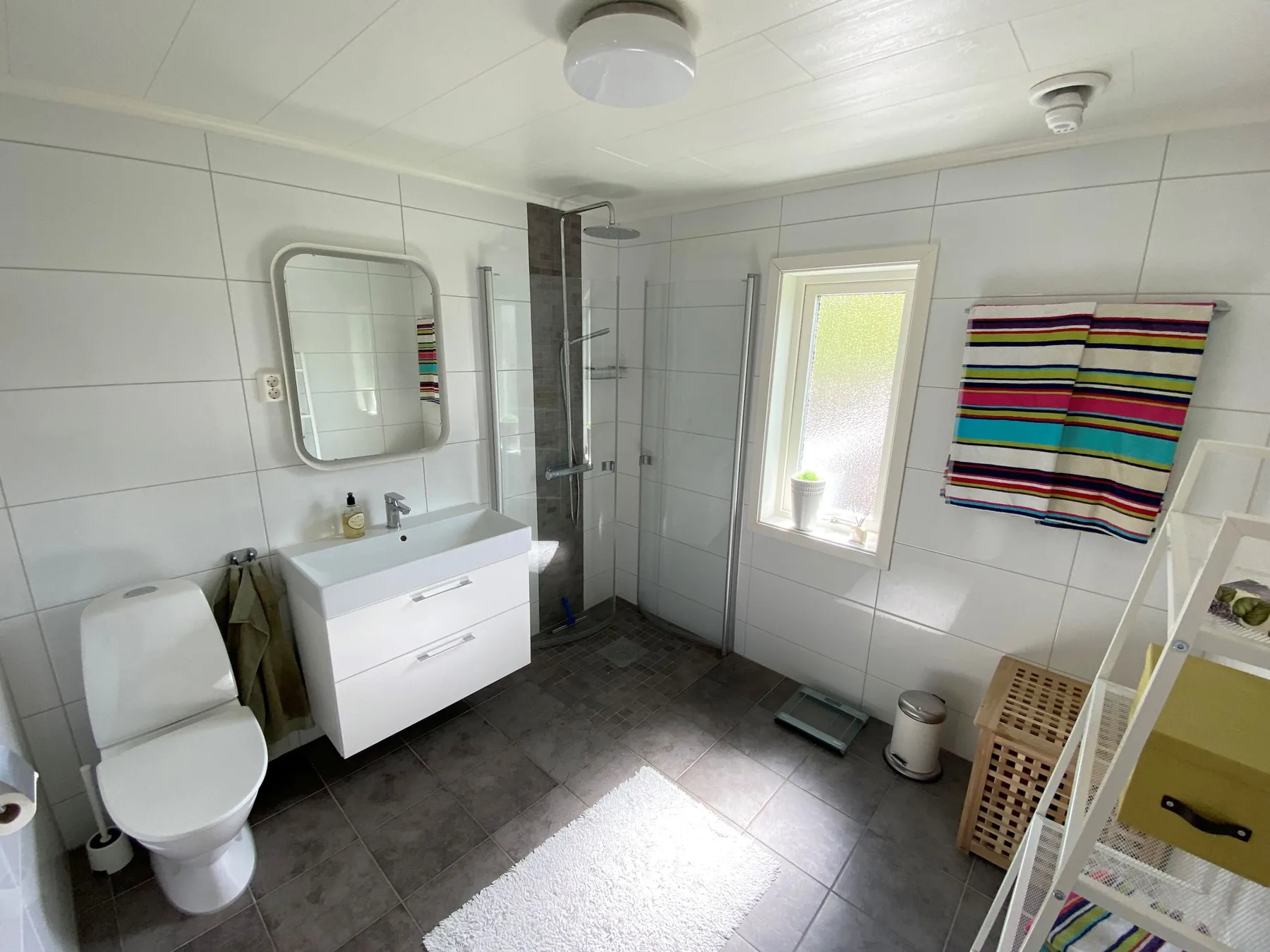 Villa with sauna, 650 m to the beach | SE09135