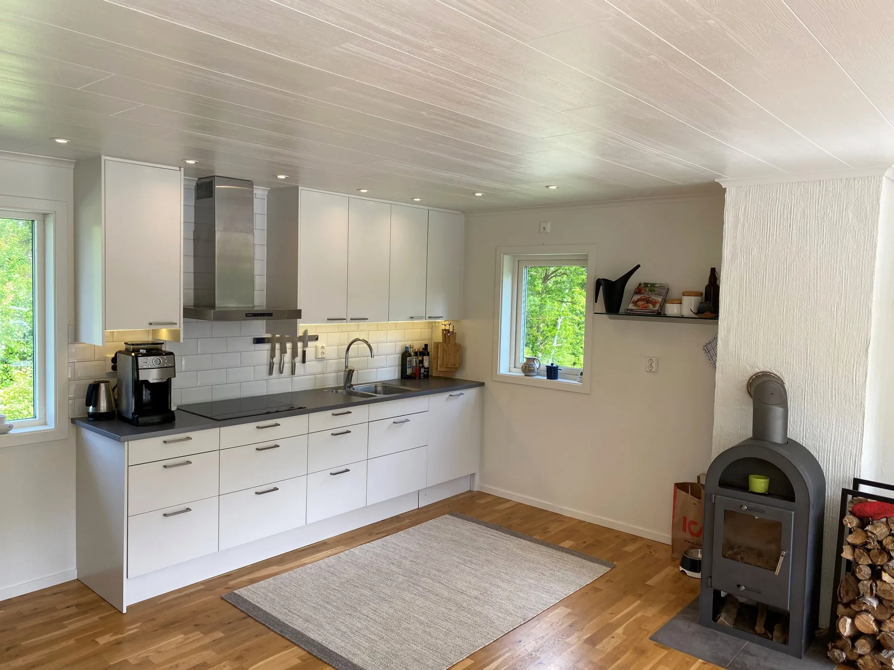 Villa with sauna, 650 m to the beach | SE09135