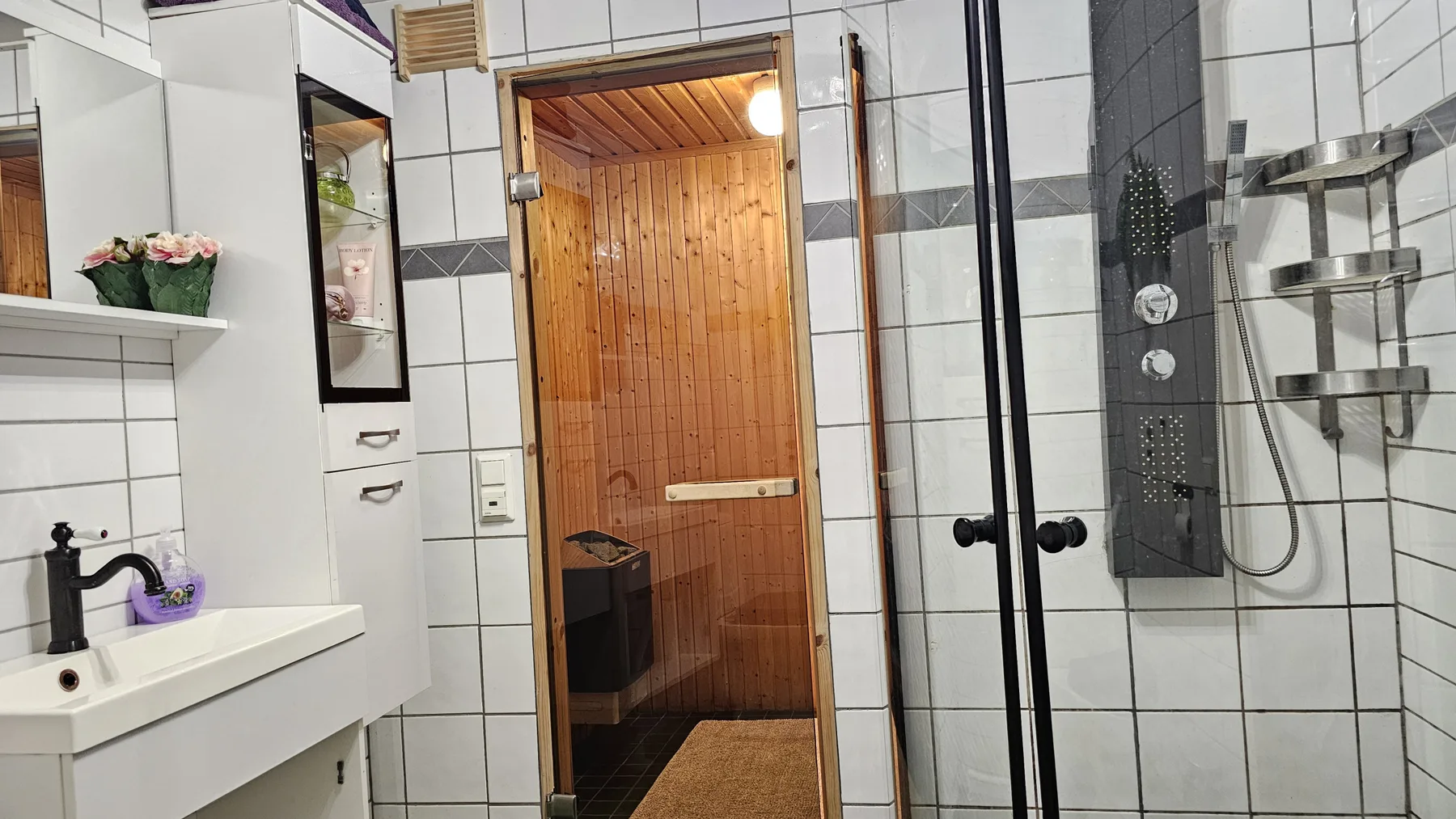 Unique villa with spa and sauna in Tanumshede | SE09038