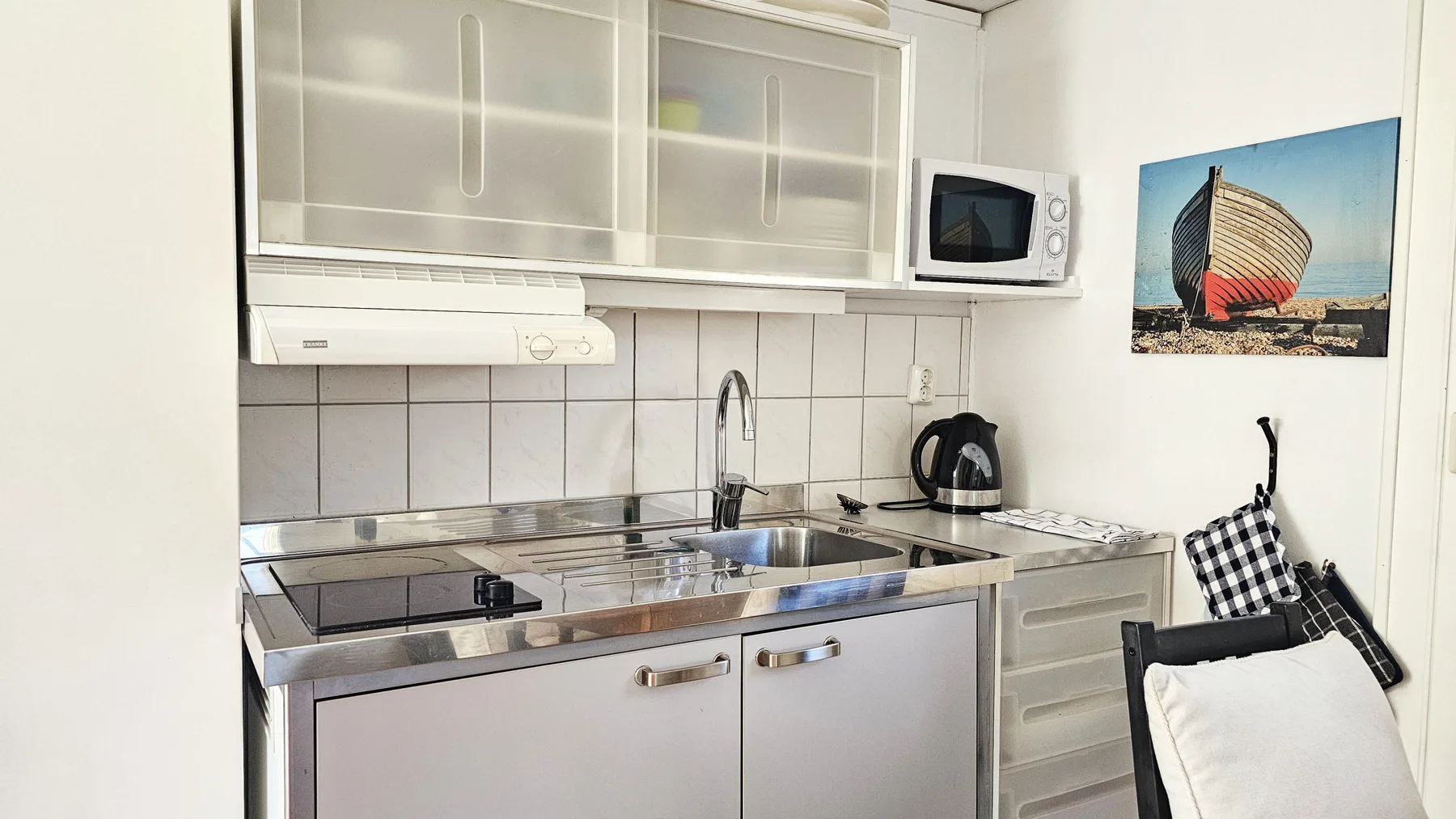 Charming cottage by the sea in Ellös | SE09184
