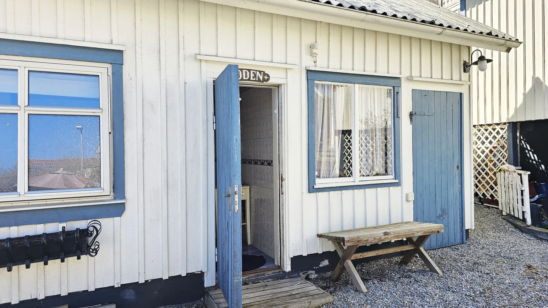 Charming cottage by the sea in Ellös | SE09184