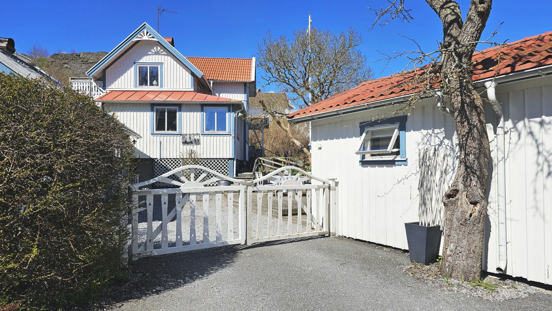 Charming cottage by the sea in Ellös | SE09184