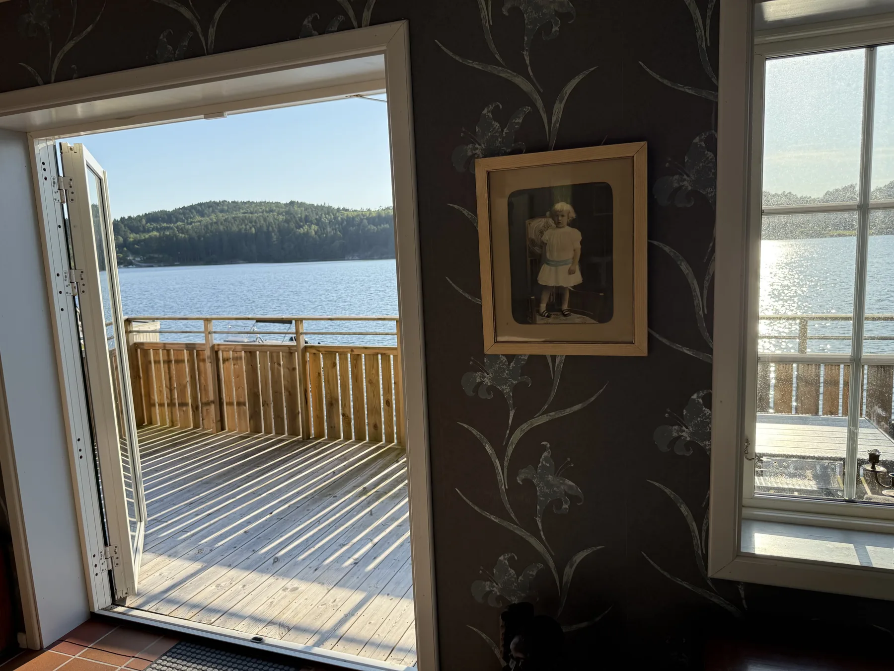 Log cabin with pool, sauna and boat by Torreby Castle | SE09080