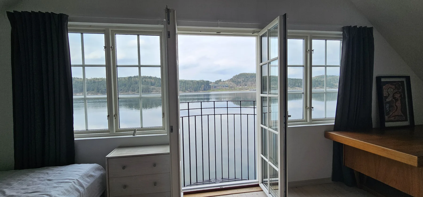Log cabin with pool, sauna and boat by Torreby Castle | SE09080