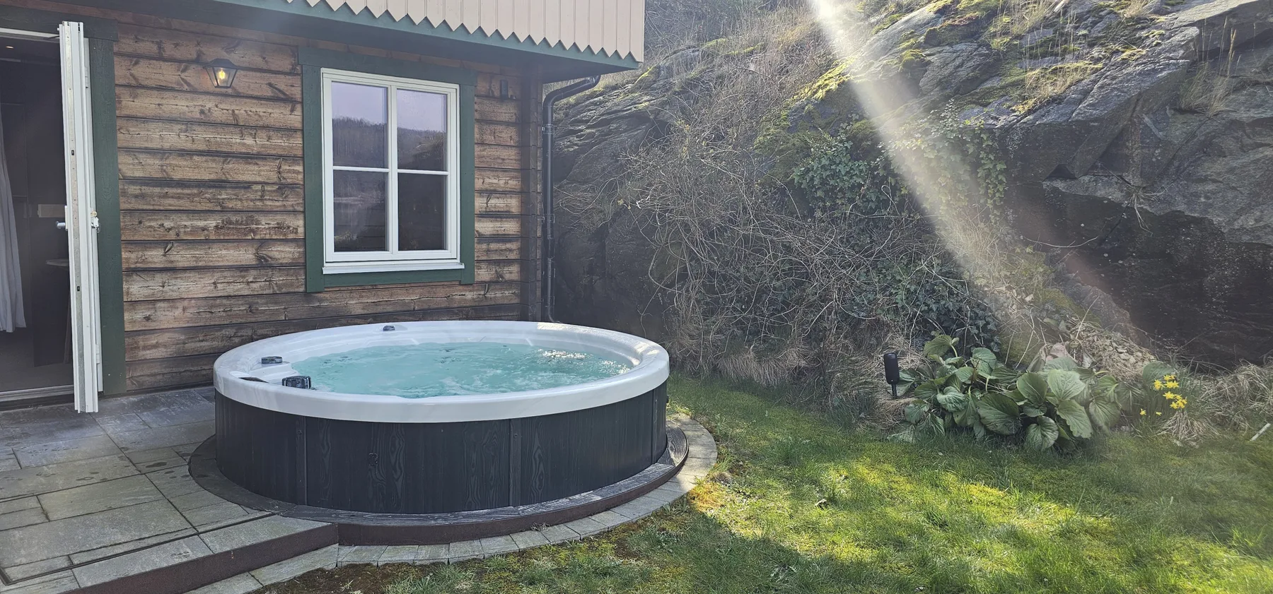 Log cabin with pool, sauna and boat by Torreby Castle | SE09080