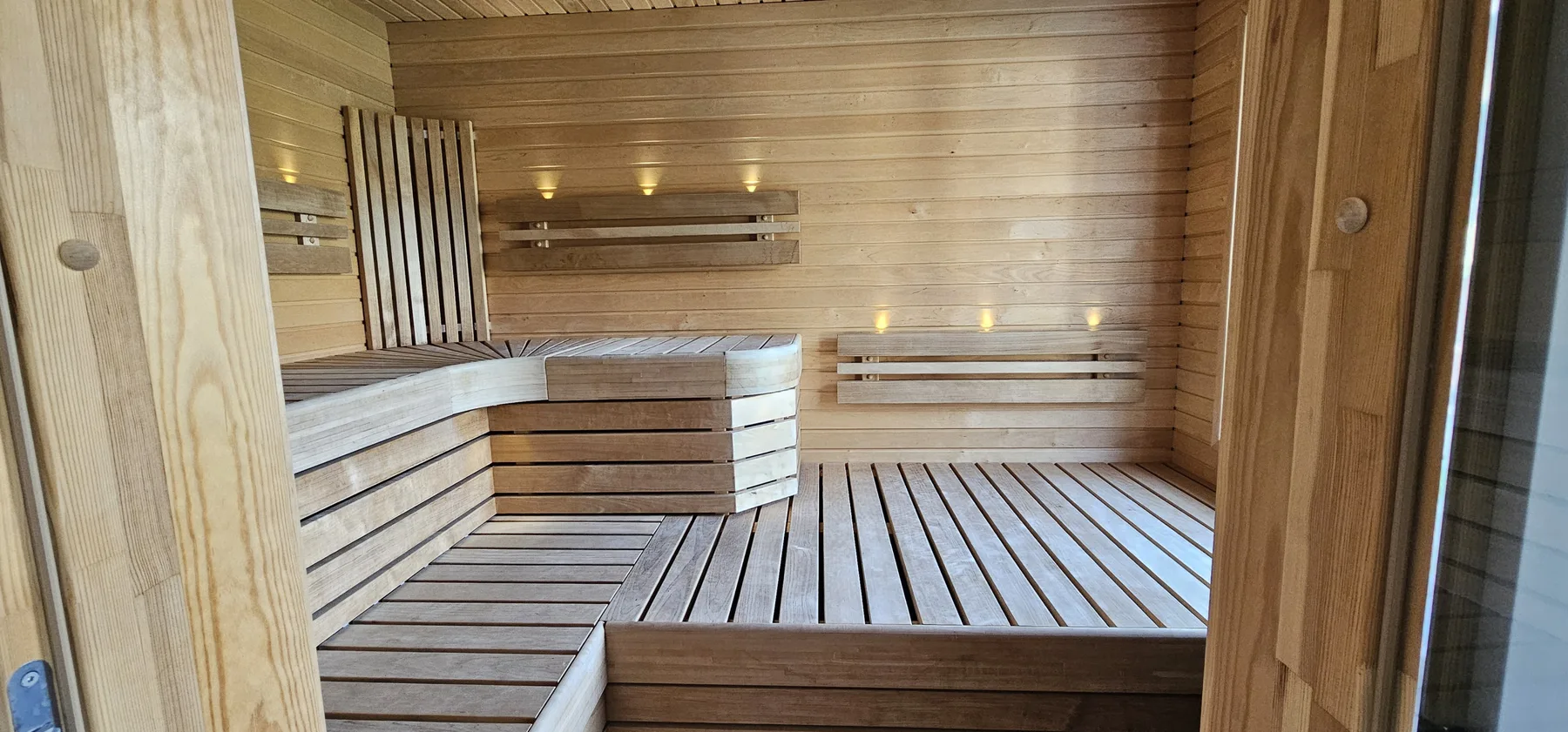 Log cabin with pool, sauna and boat by Torreby Castle | SE09080