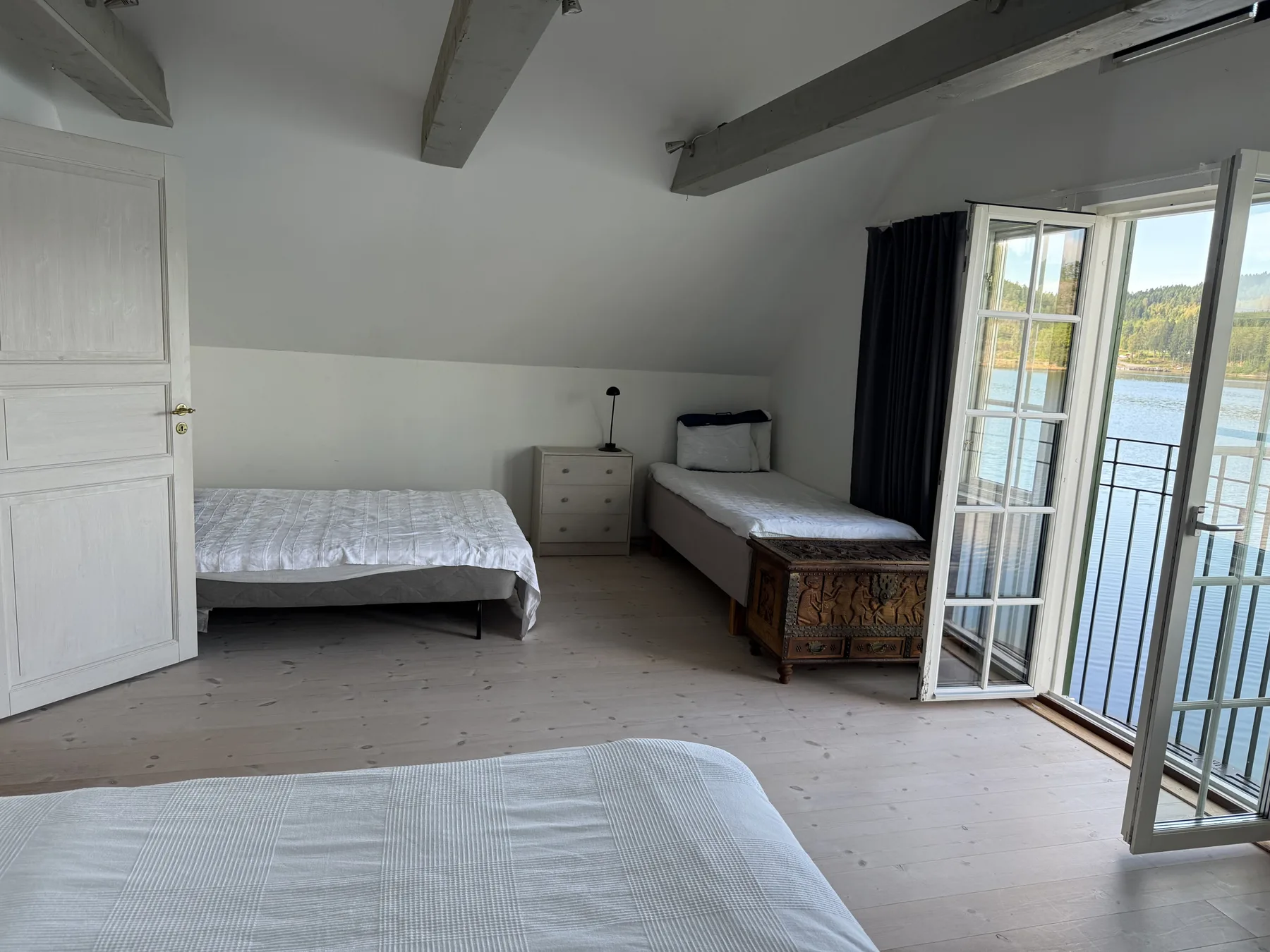 Log cabin with pool, sauna and boat by Torreby Castle | SE09080