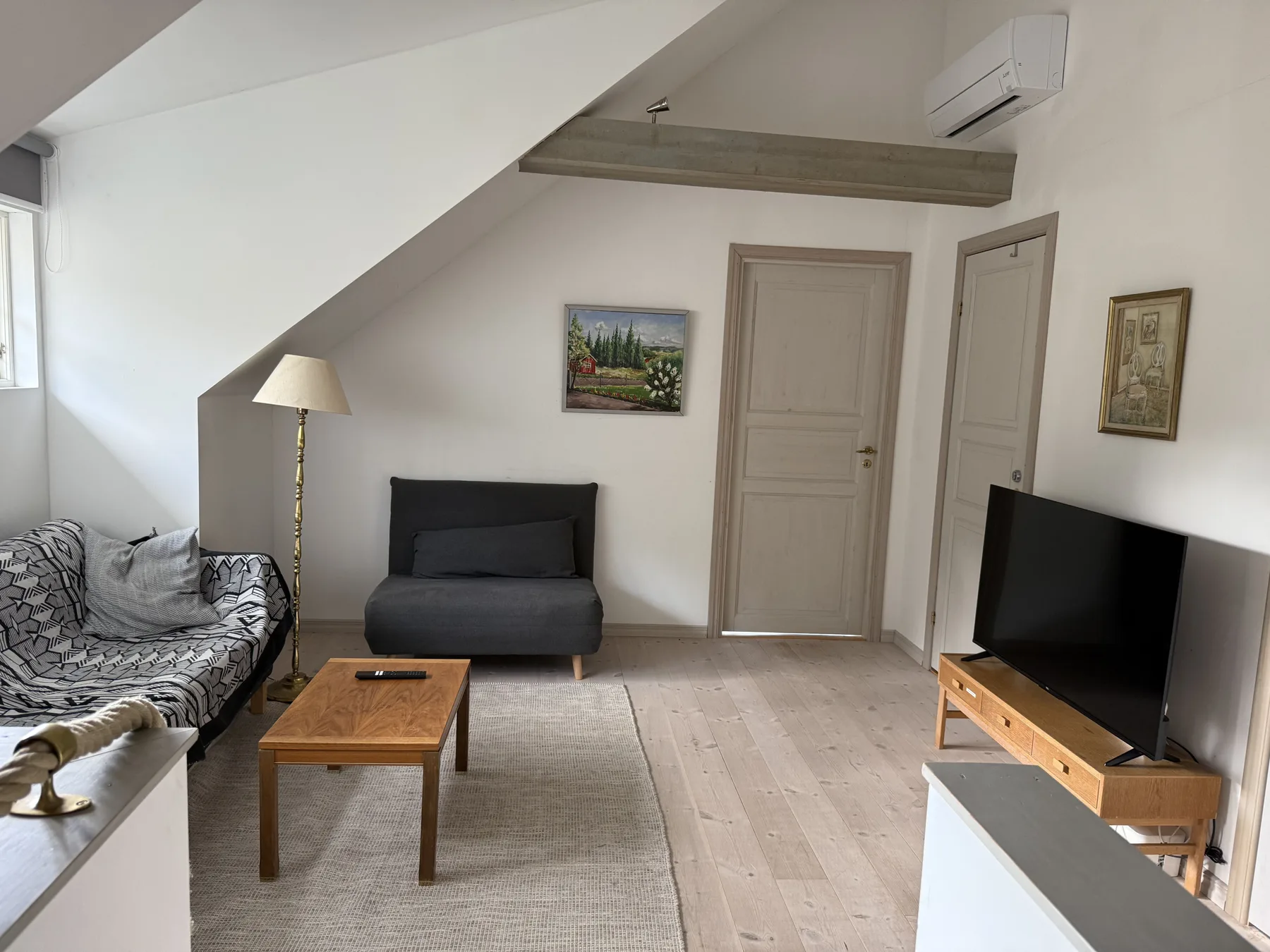 Log cabin with pool, sauna and boat by Torreby Castle | SE09080
