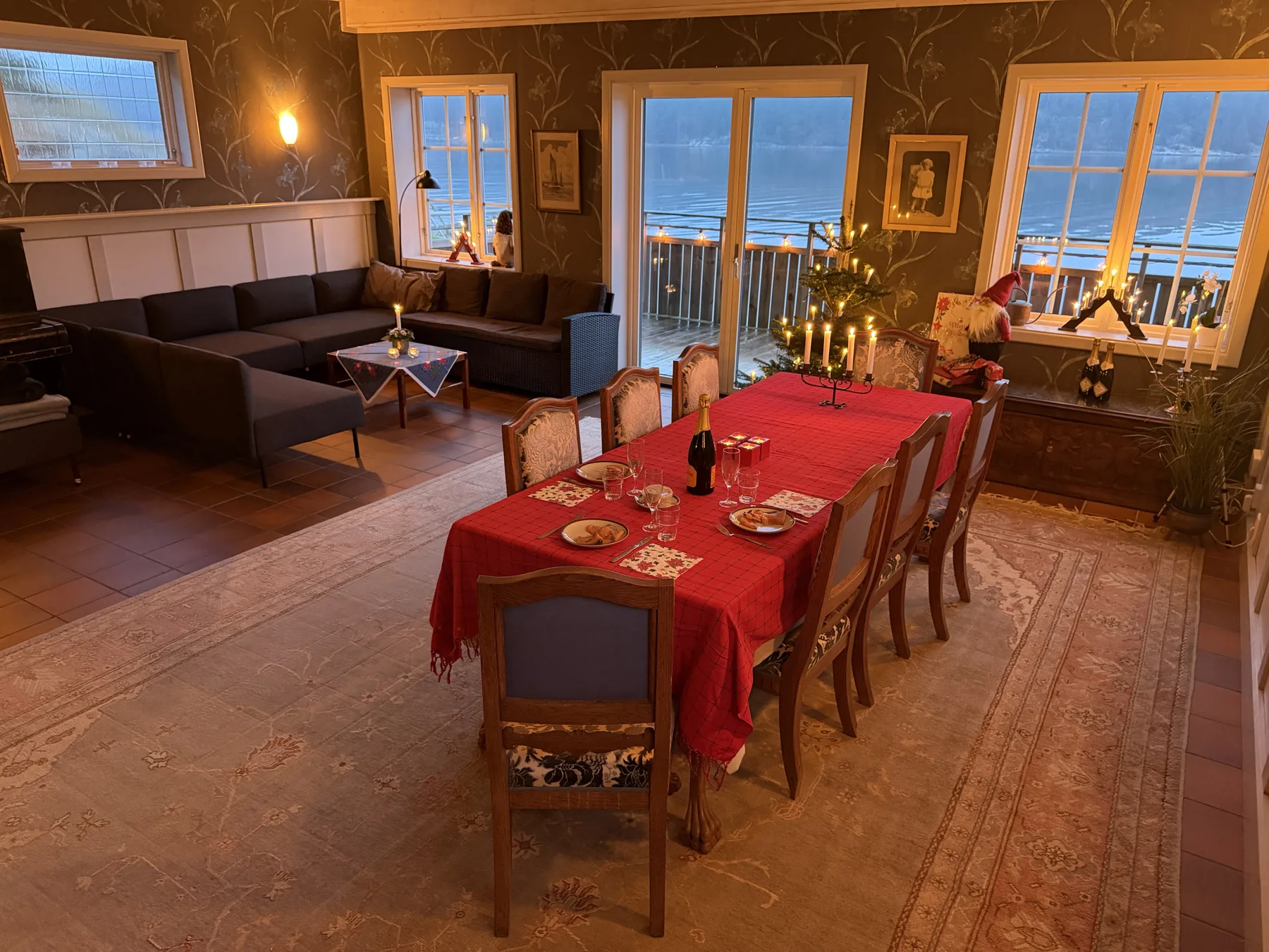 Log cabin with pool, sauna and boat by Torreby Castle | SE09080