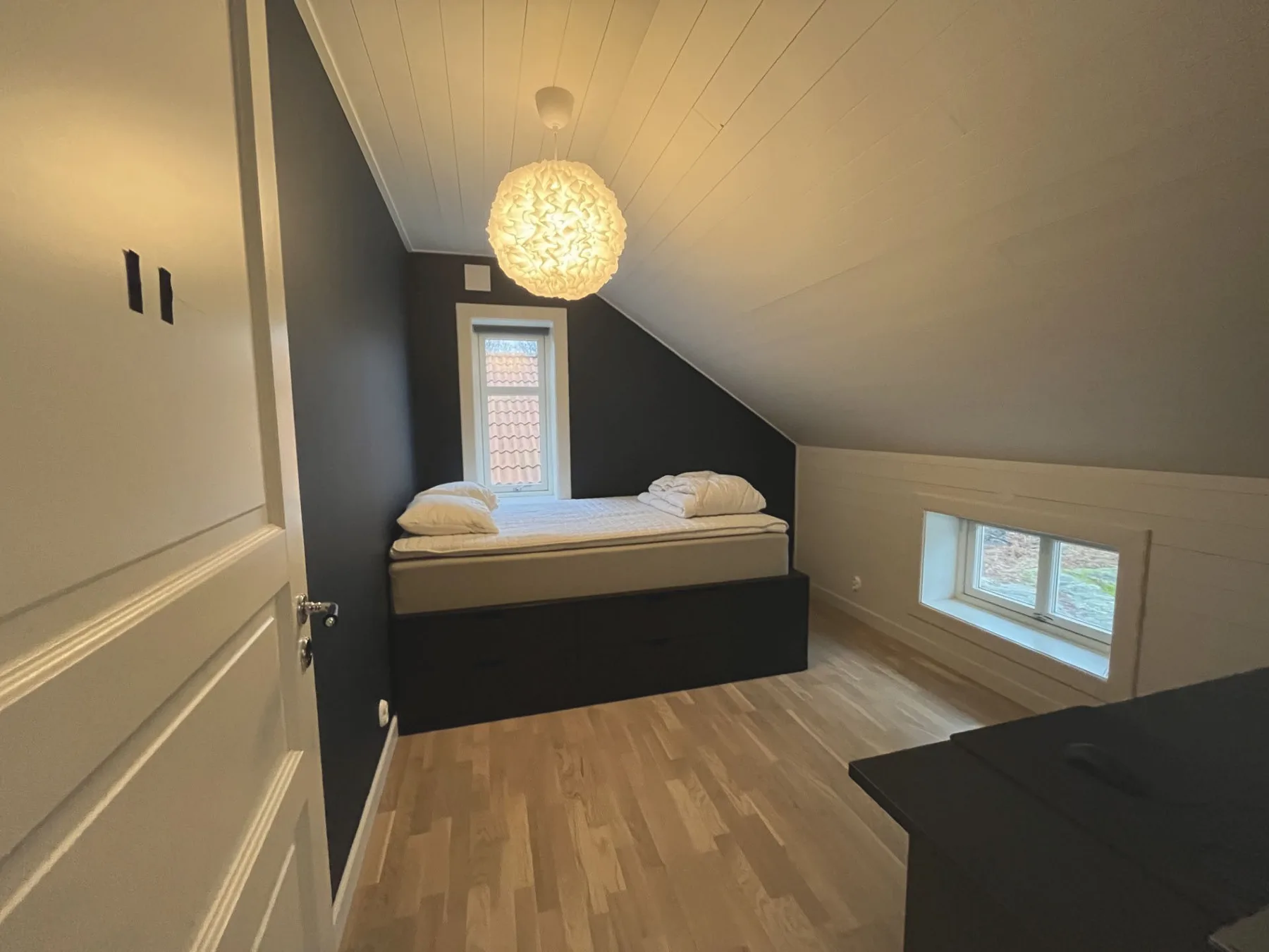 Newly built house near the sea & beach | SE09166