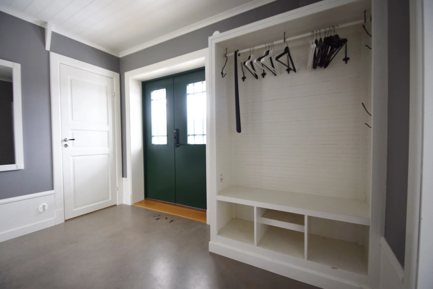 Newly built house near the sea & beach | SE09166